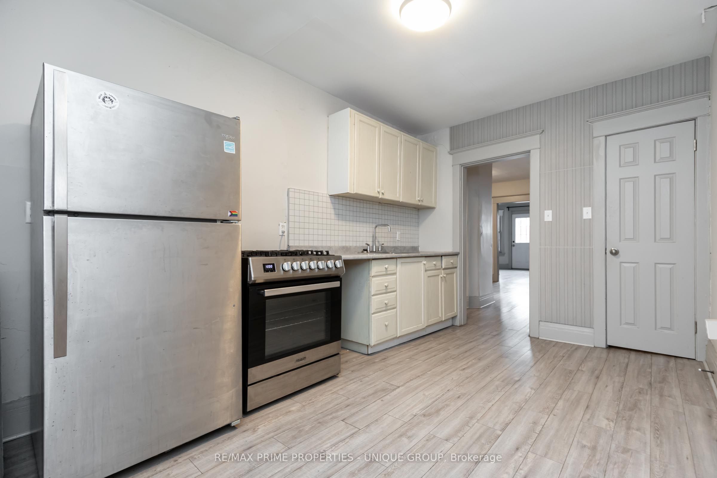 365 Clinton Street 2 Property Photo 21
