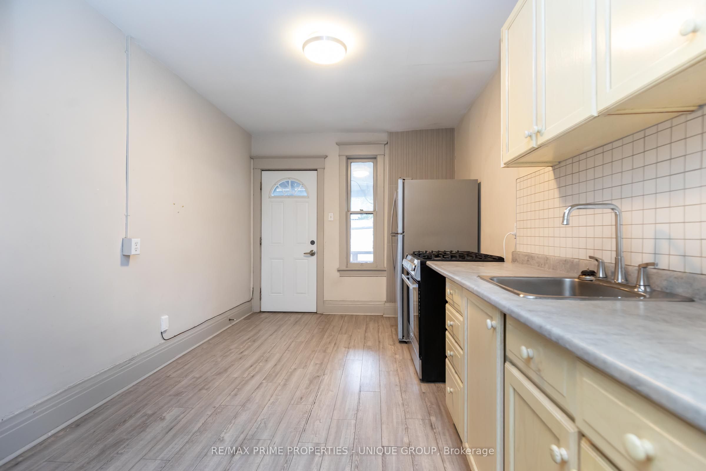 365 Clinton Street 2 Property Photo 23