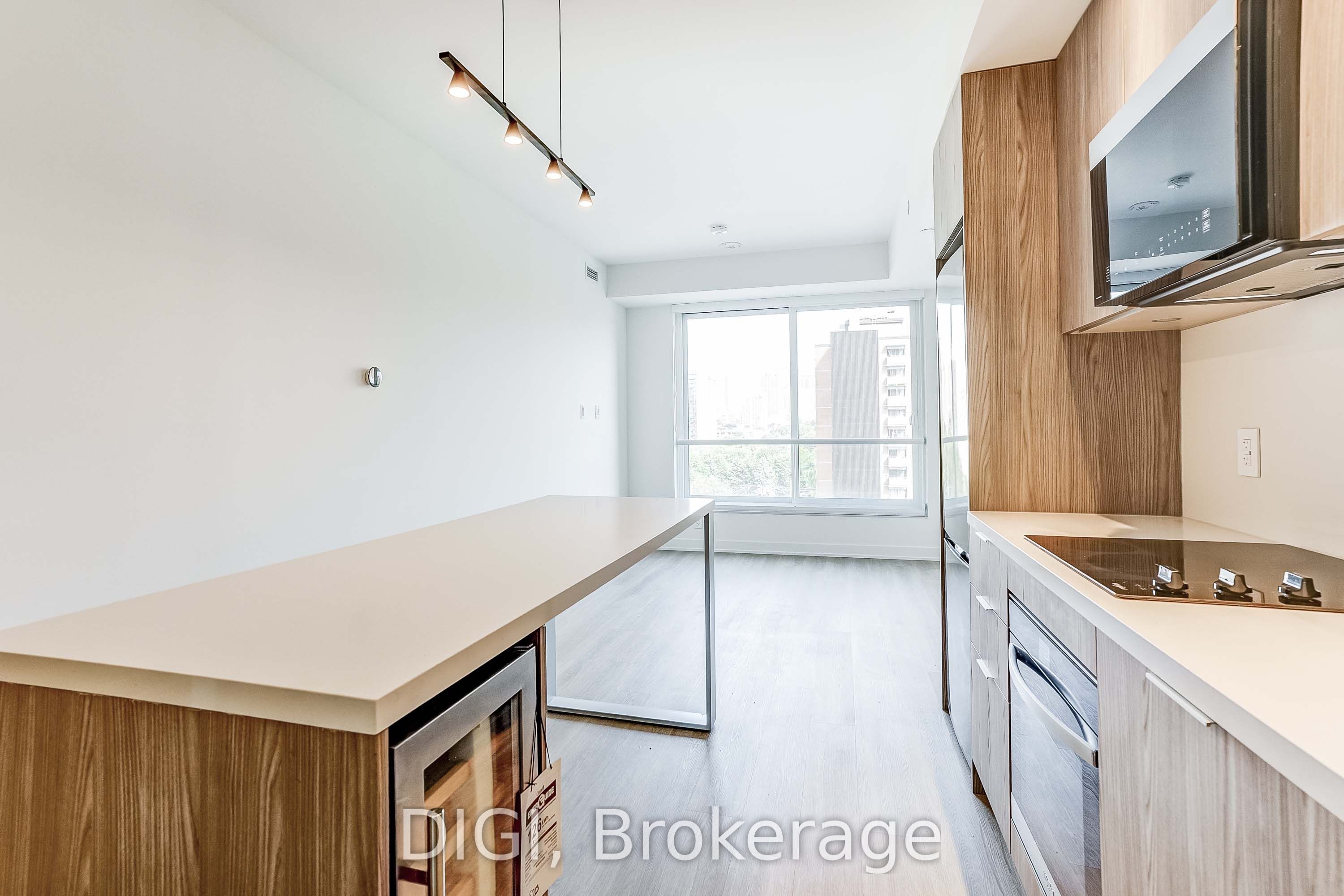 120 Ontario Street Q820 Property Photo 2
