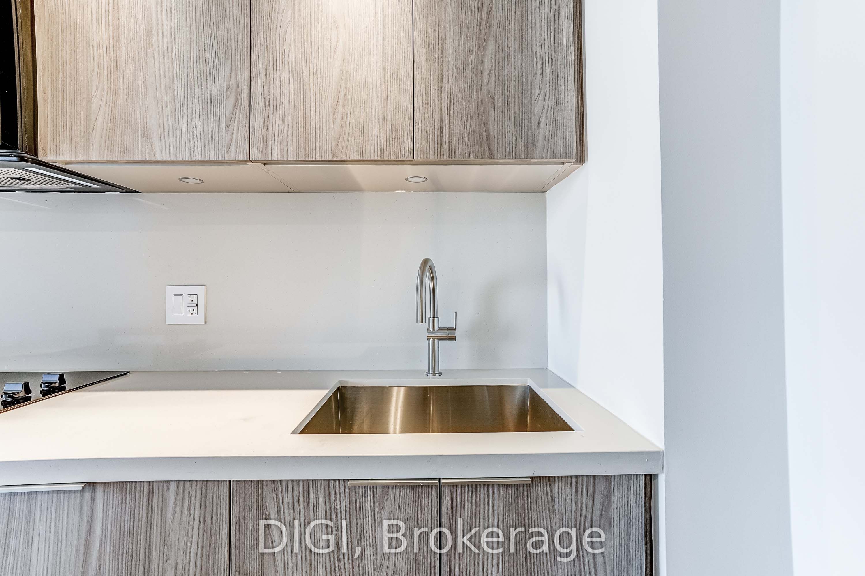 120 Ontario Street Q820 Property Photo 6