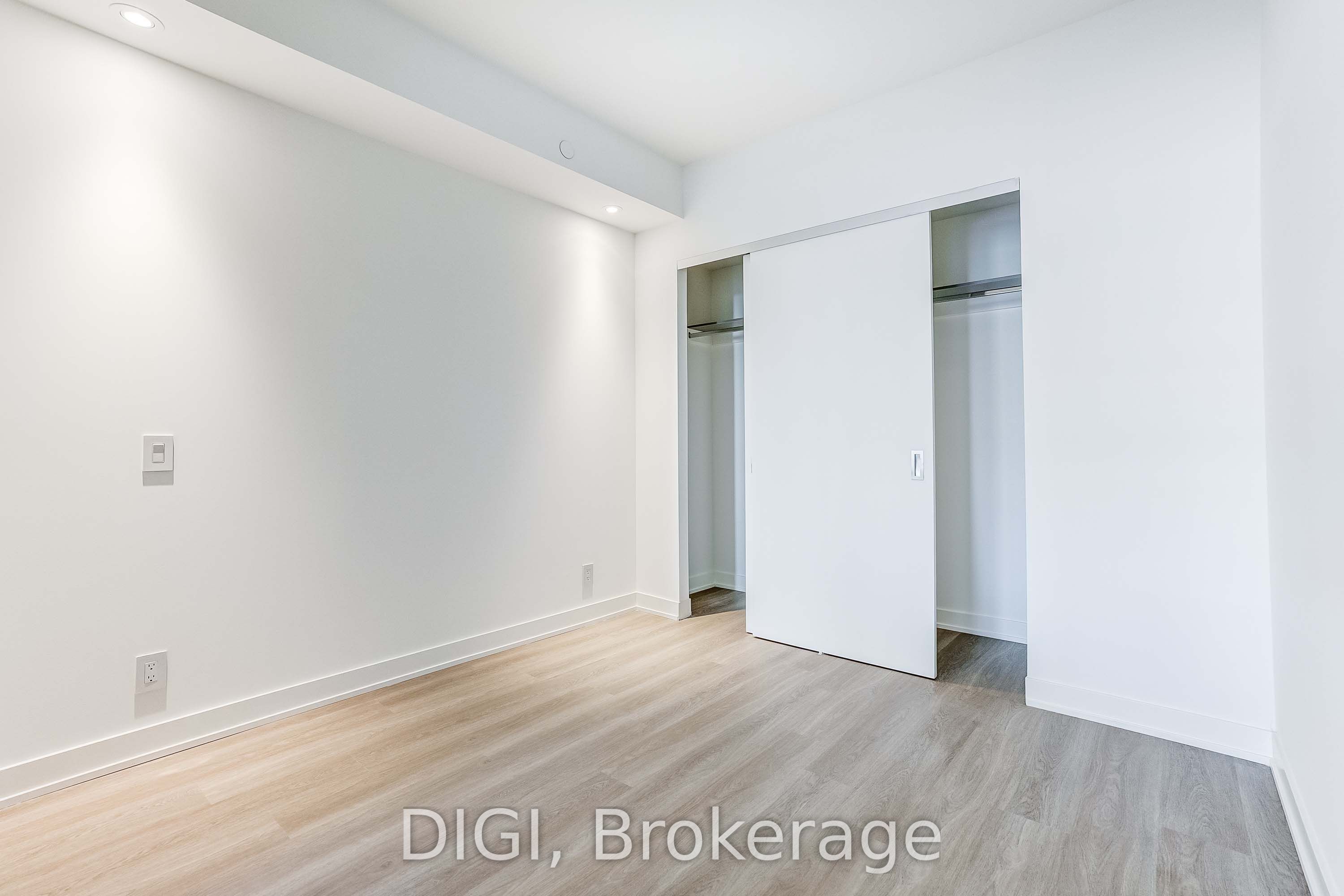 120 Ontario Street Q820 Property Photo 9