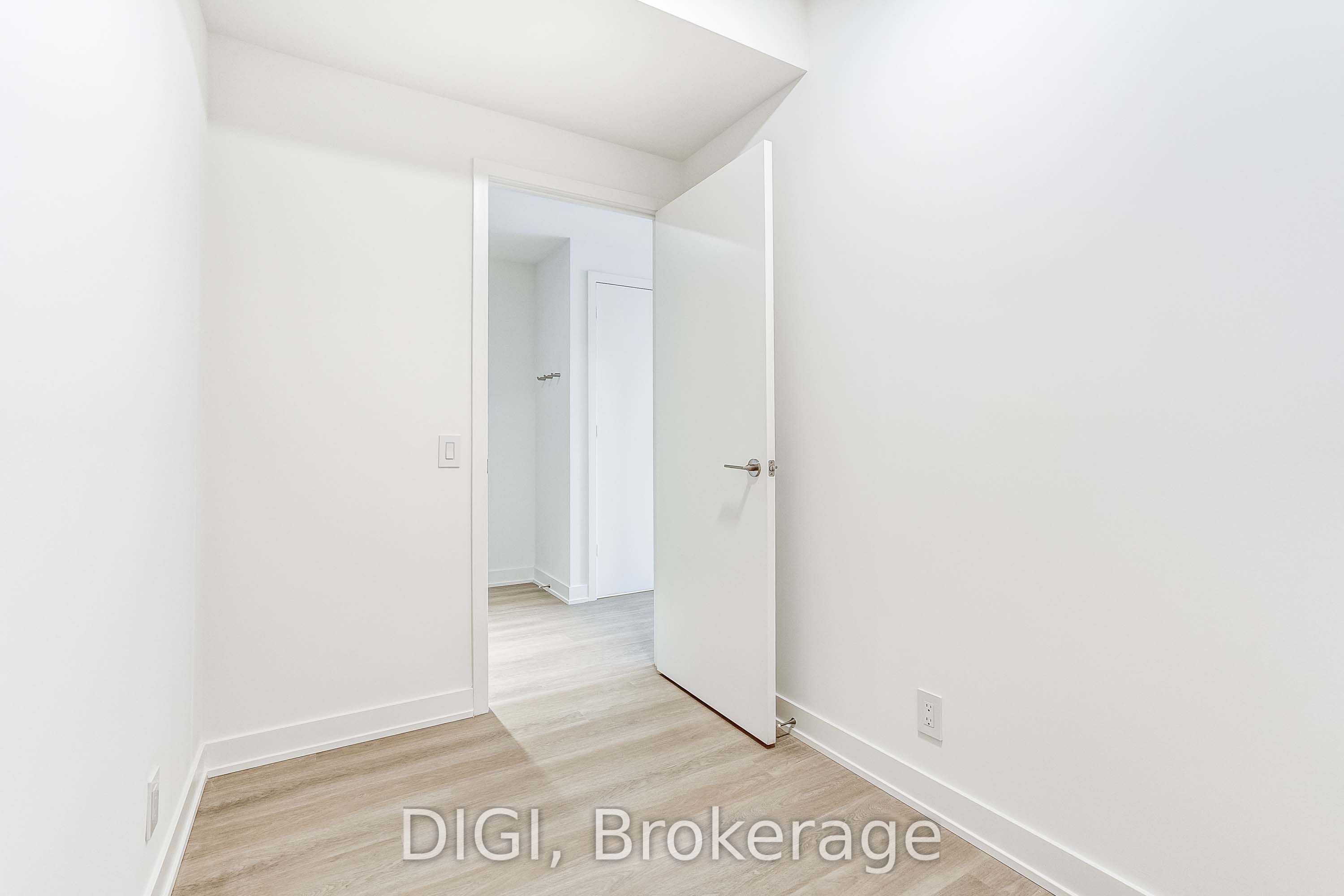 120 Ontario Street Q820 Property Photo 16