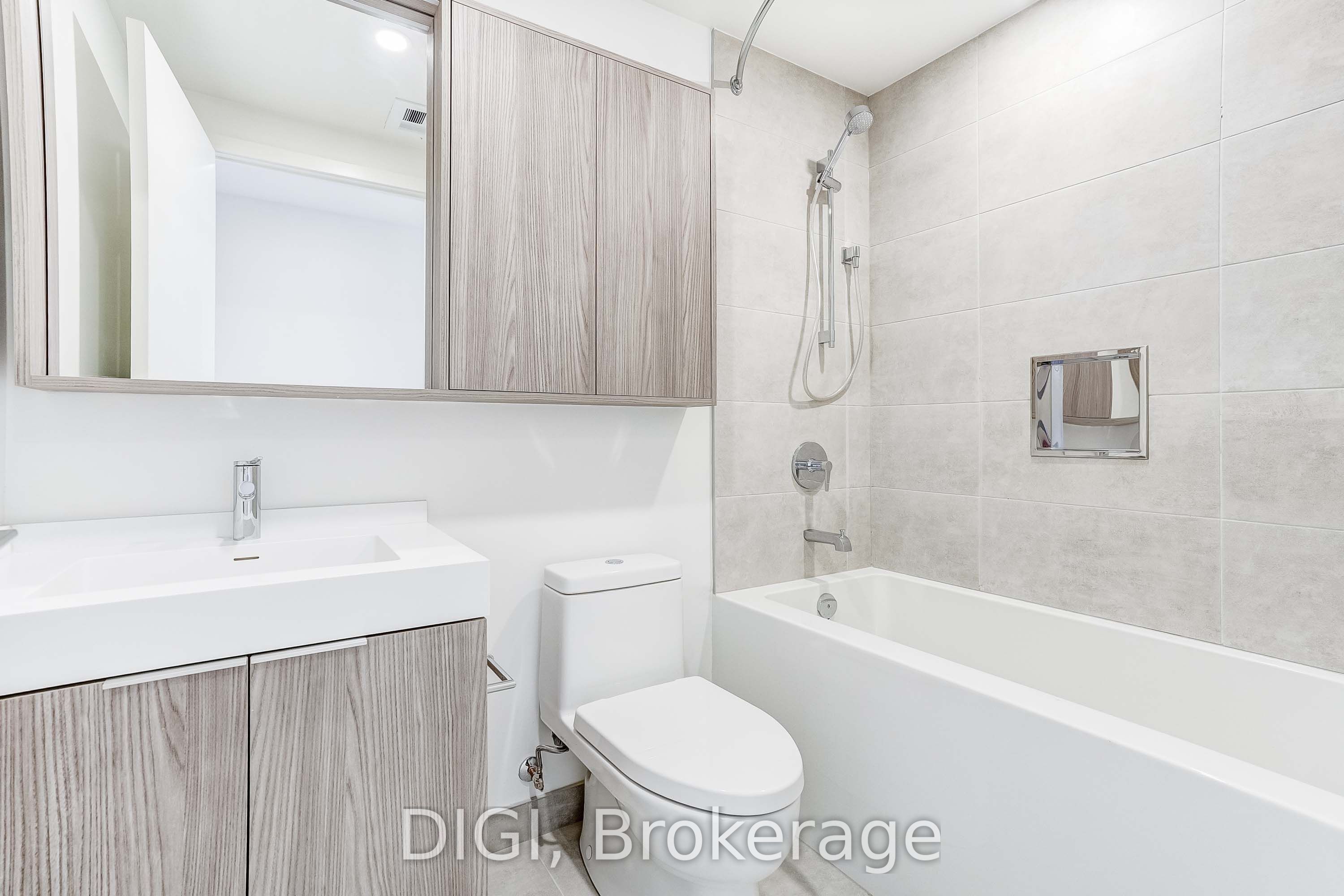 120 Ontario Street Q820 Property Photo 17