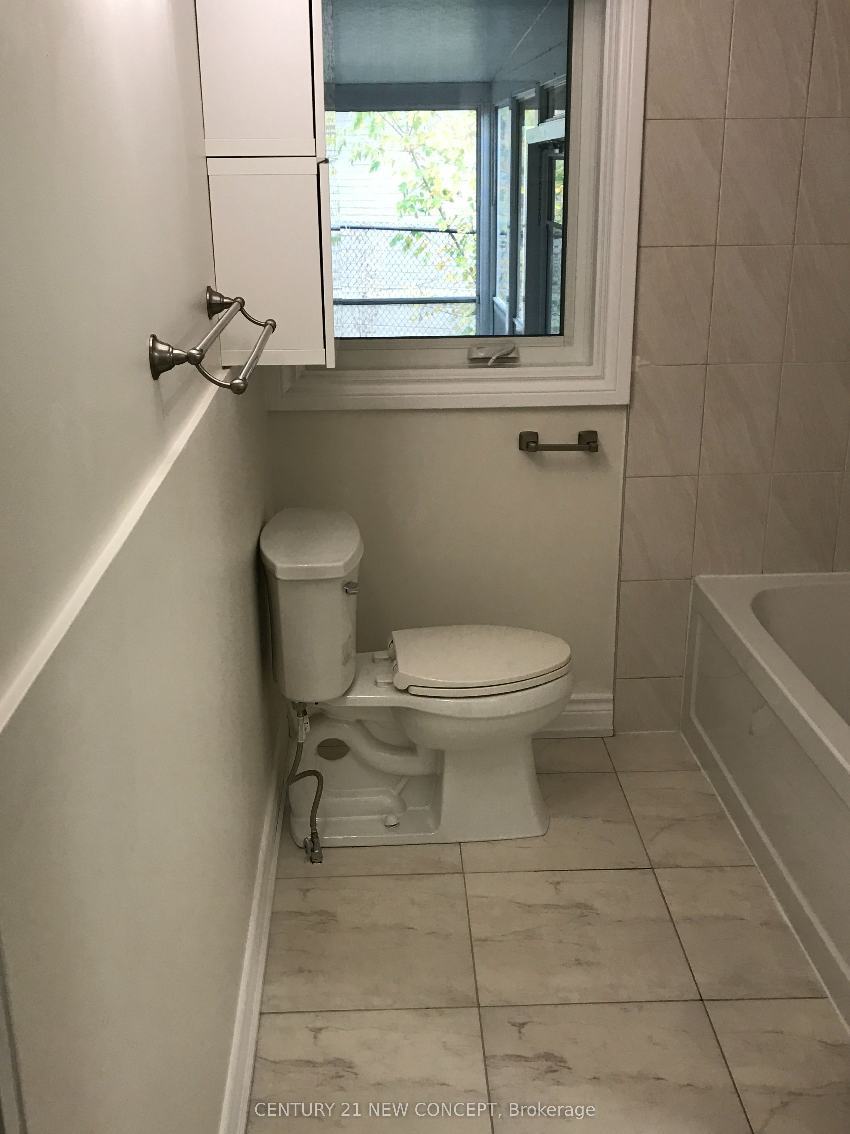 68 Transwell Avenue Property Photo 11