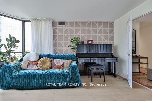 211 Saint Patrick Street S C-ph 10 Property Photo 19