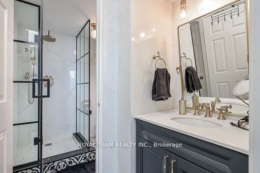 211 Saint Patrick Street S C-ph 10 Property Photo 34