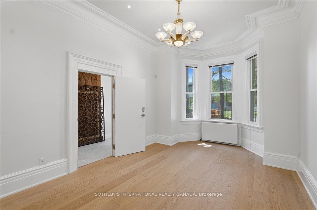 33 Rose Avenue Main Floor Property Photo 3