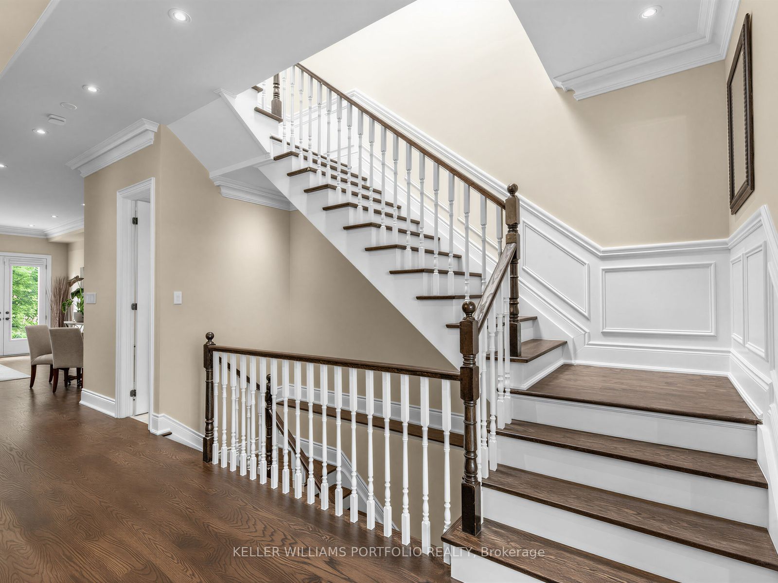 21 Albertus Avenue Property Photo 32