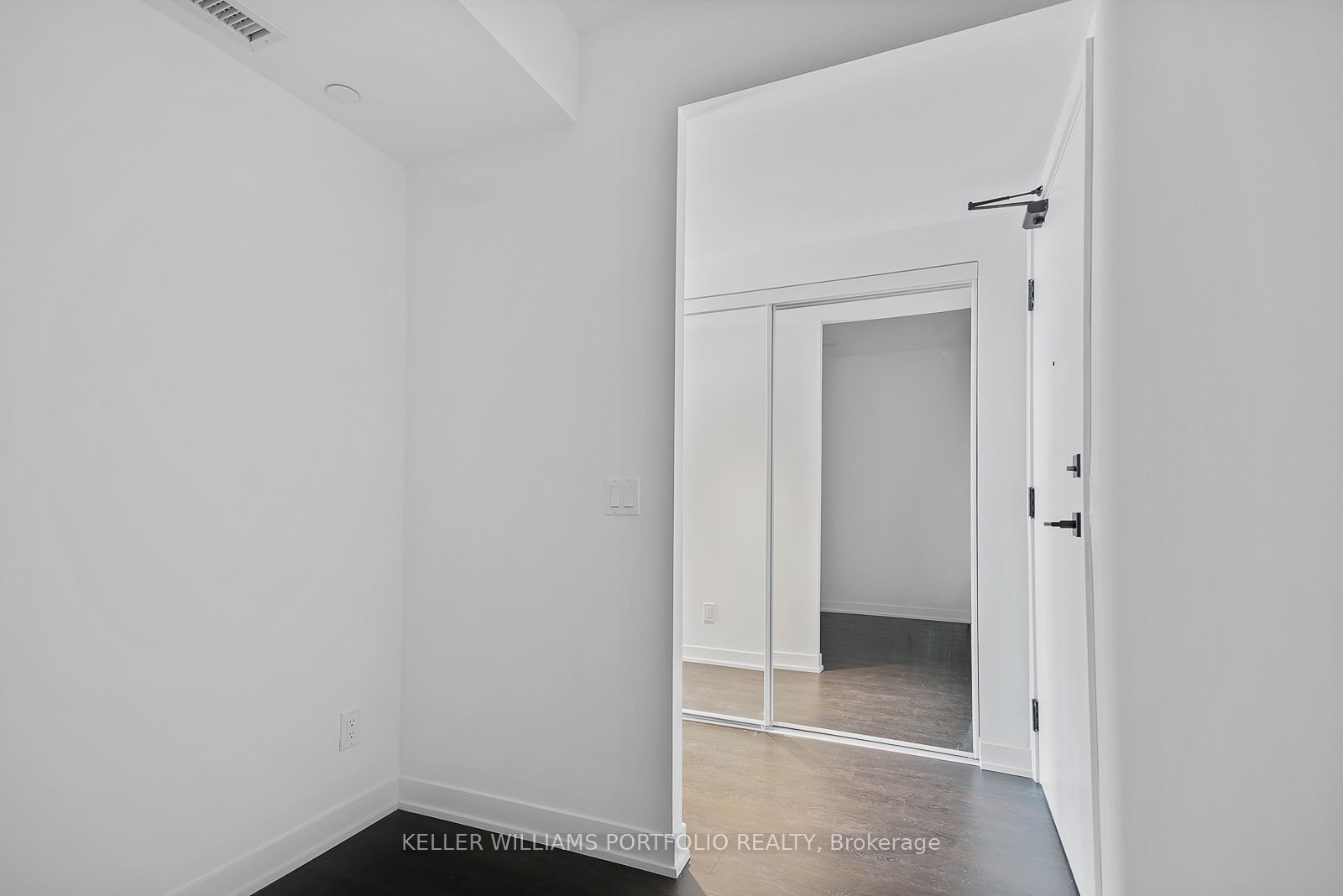 319 Jarvis Street 1816 Property Photo 6