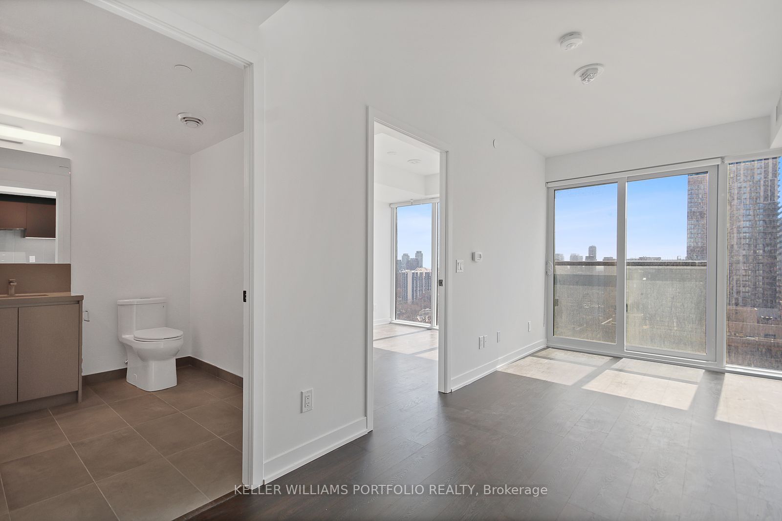 319 Jarvis Street 1816 Property Photo 7