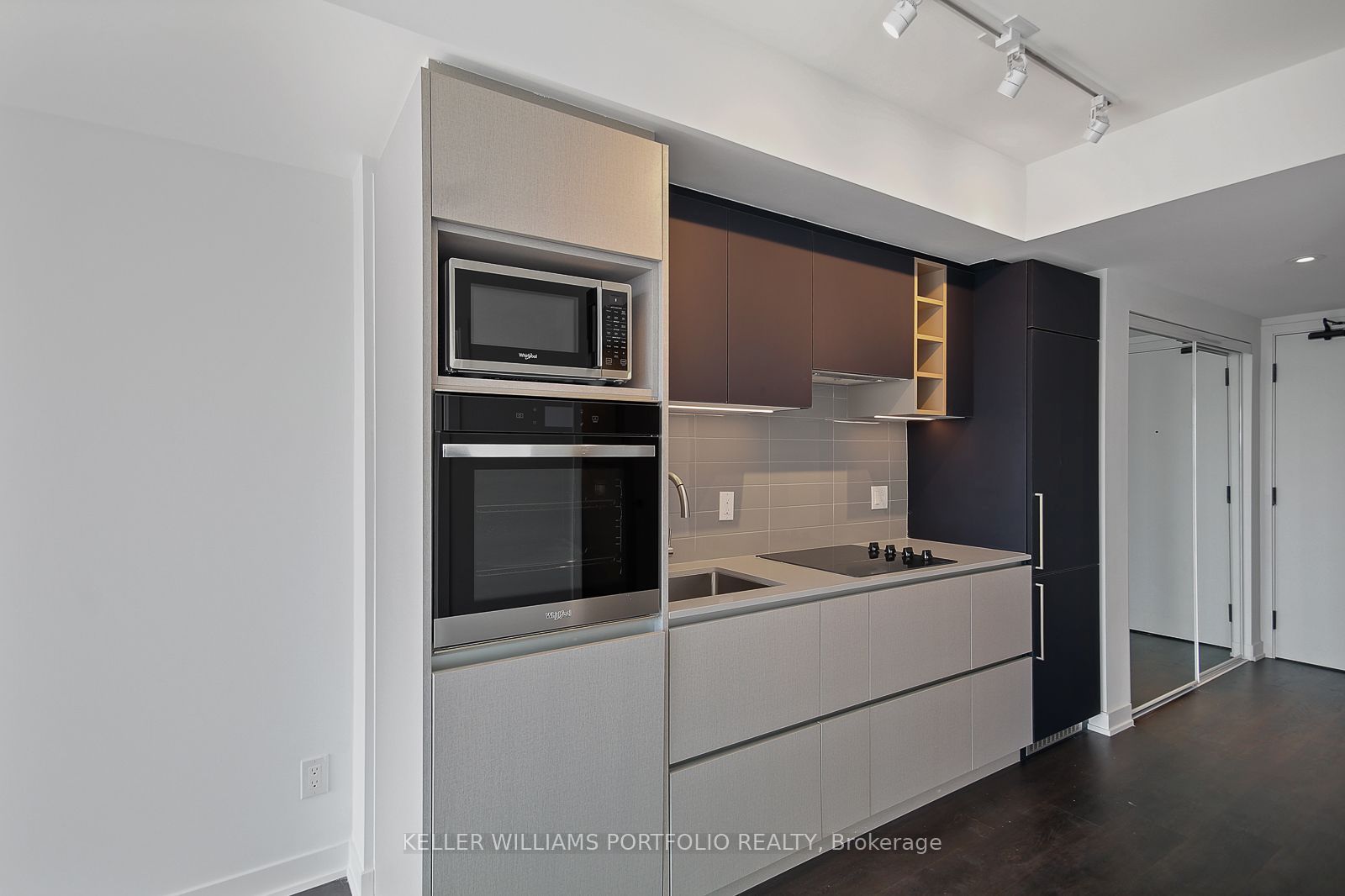 319 Jarvis Street 1816 Property Photo 11
