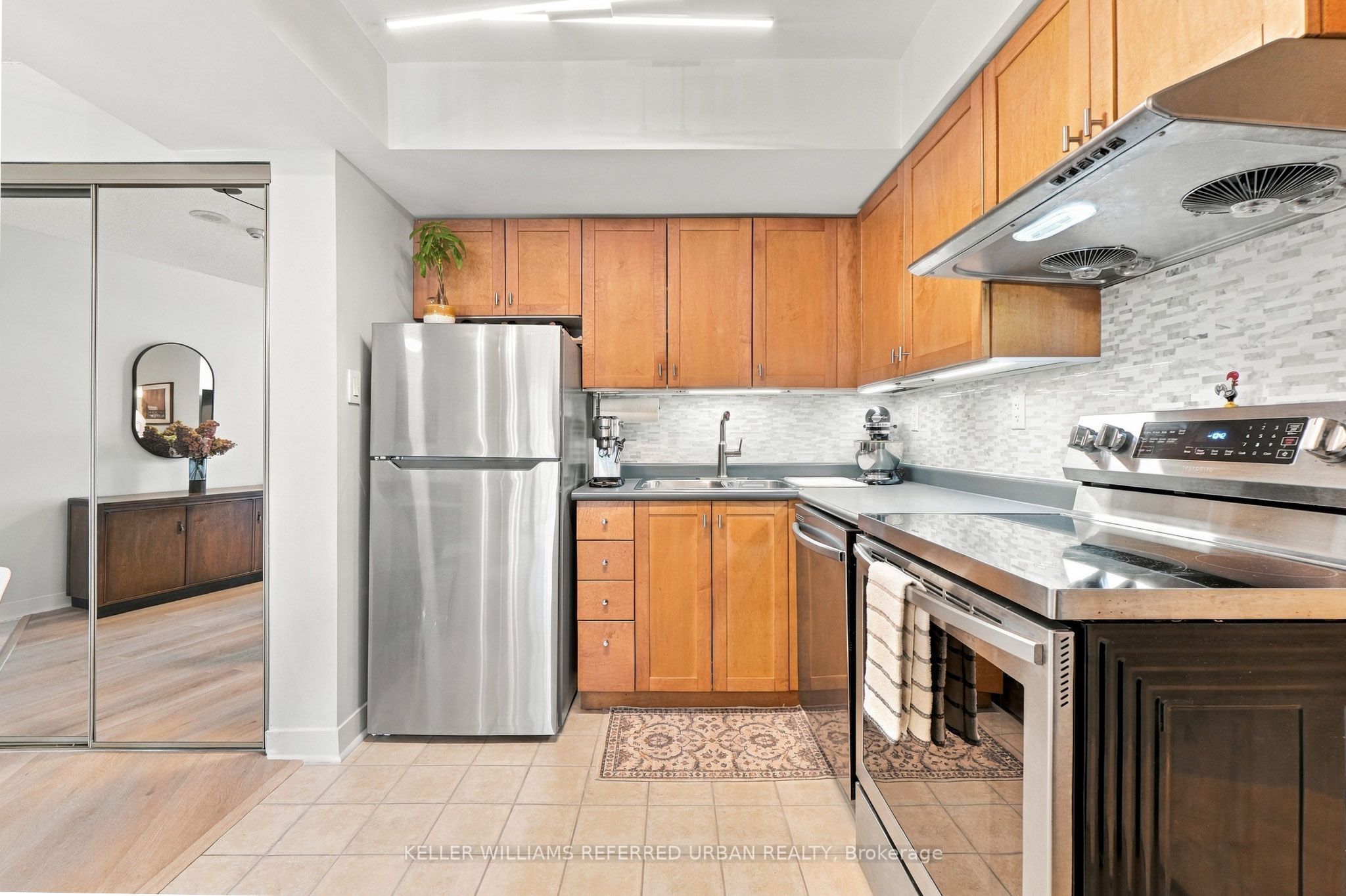 650 Queens Quay W 1102 Property Photo 6
