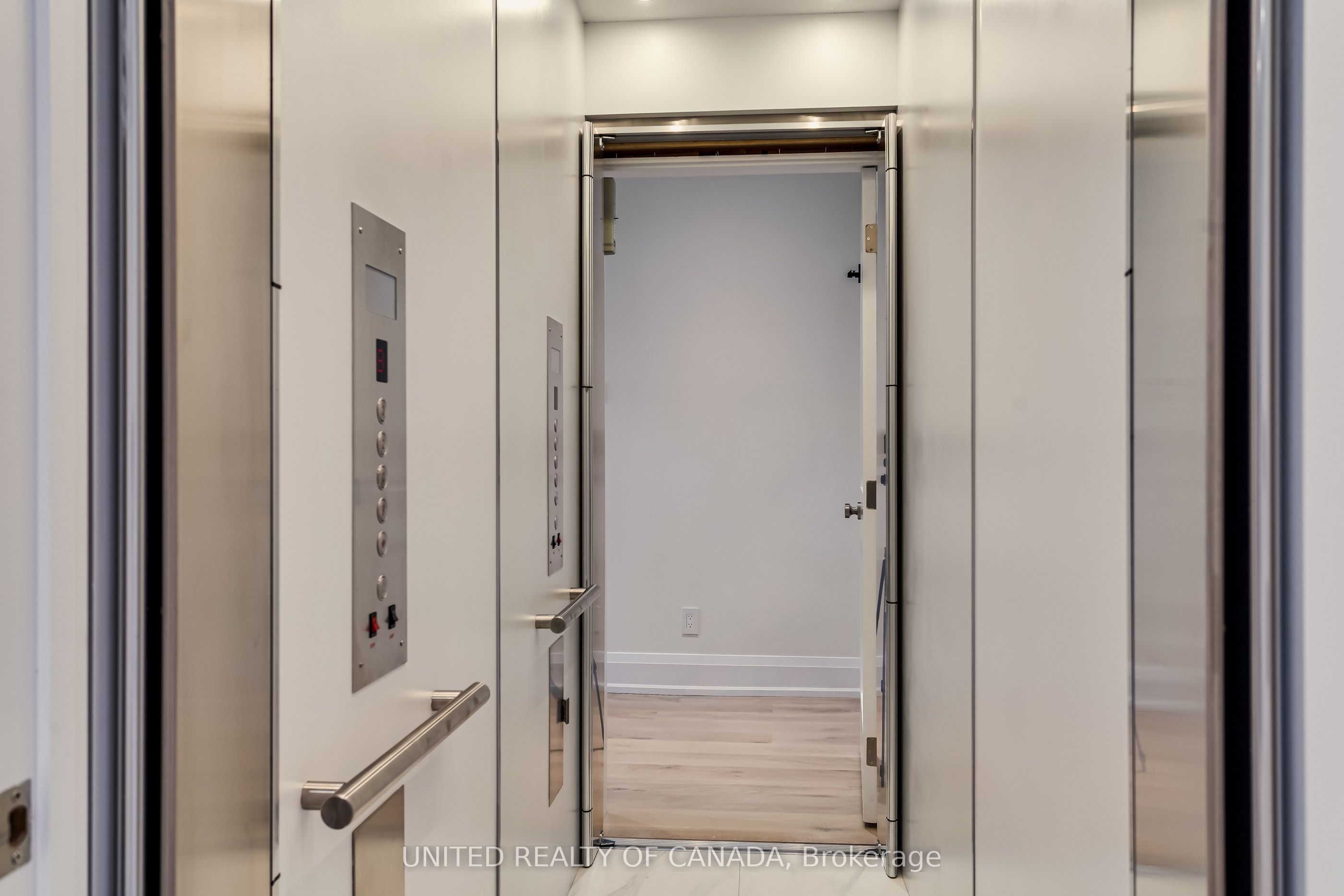 1177 Avenue Road Property Photo 7