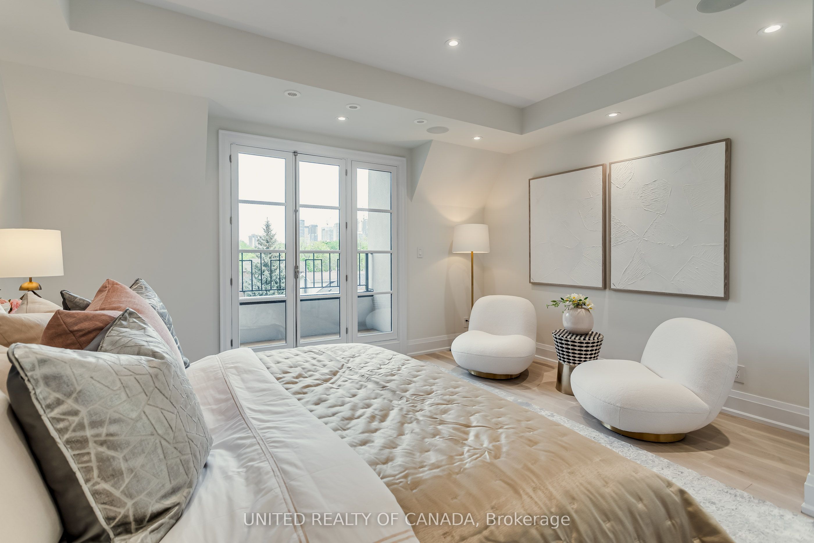1177 Avenue Road Property Photo 13
