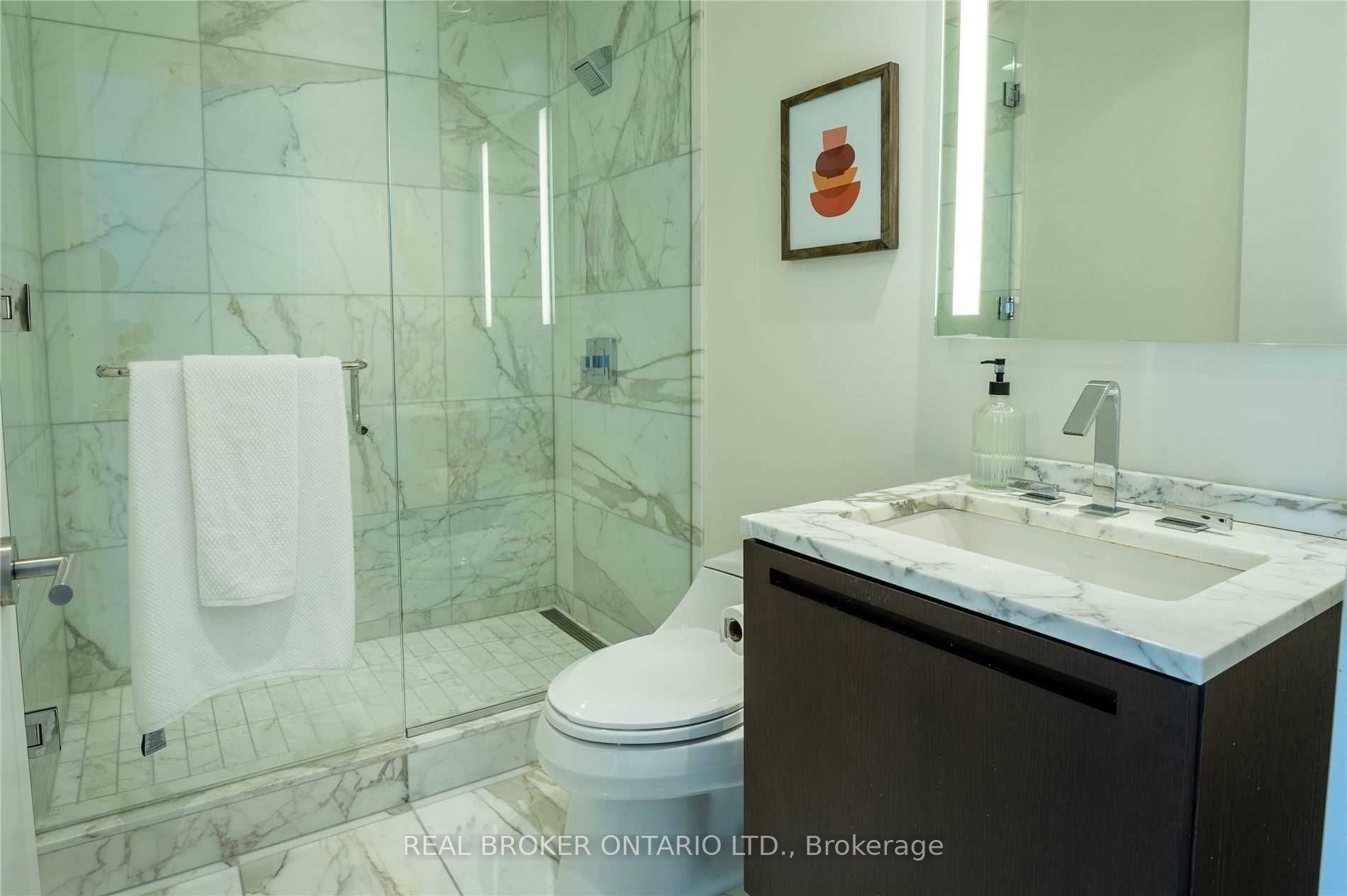 180 University Avenue 3307 Property Photo 25