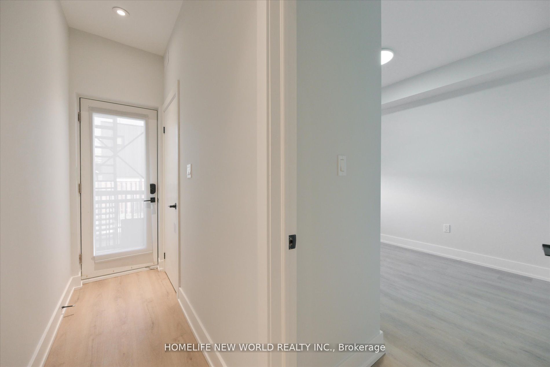 995 Dufferin Dufferin Street Main Property Photo 2