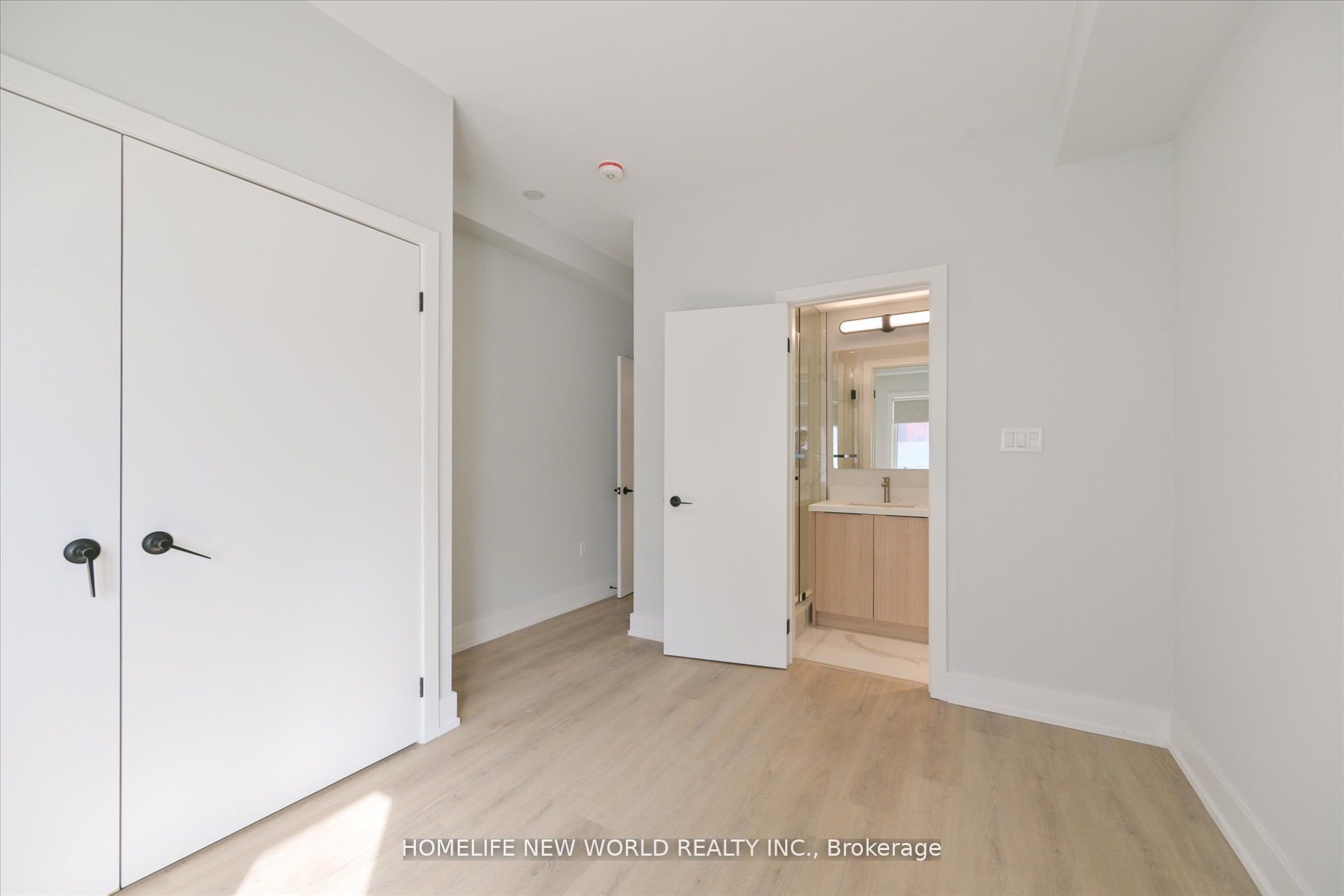 995 Dufferin Dufferin Street Main Property Photo 9