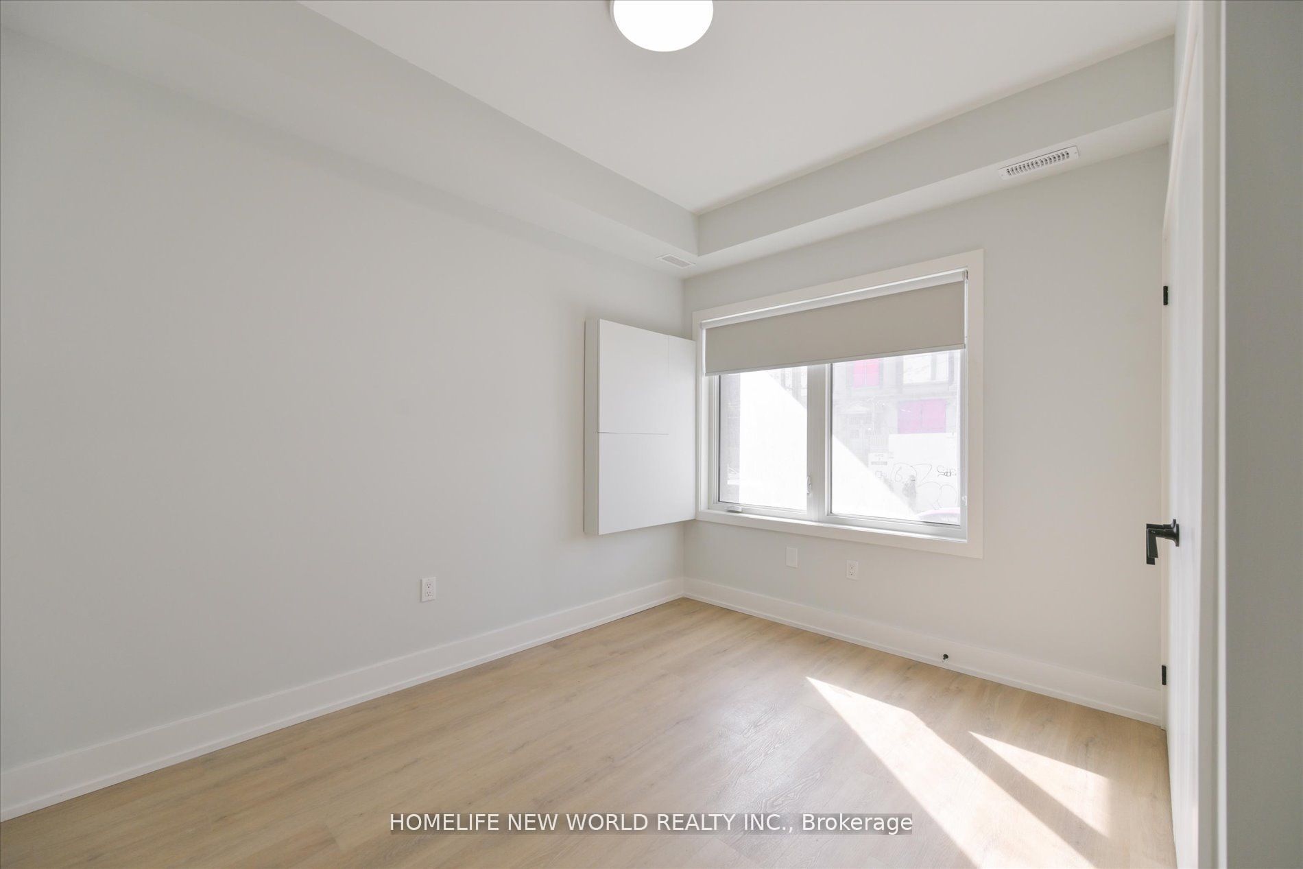 995 Dufferin Dufferin Street Main Property Photo 11