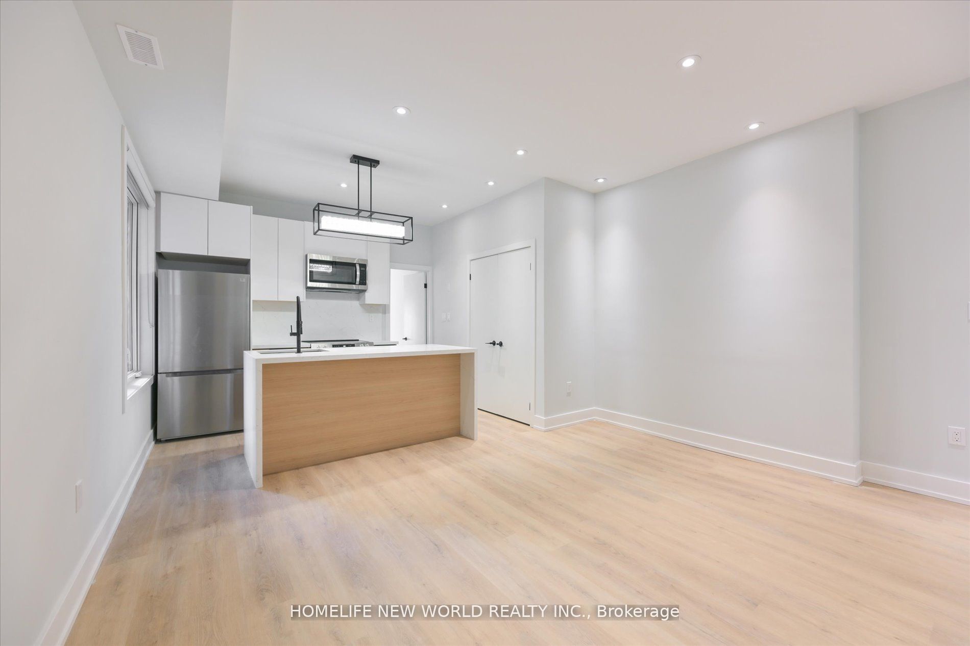 995 Dufferin Dufferin Street Main Property Photo 14