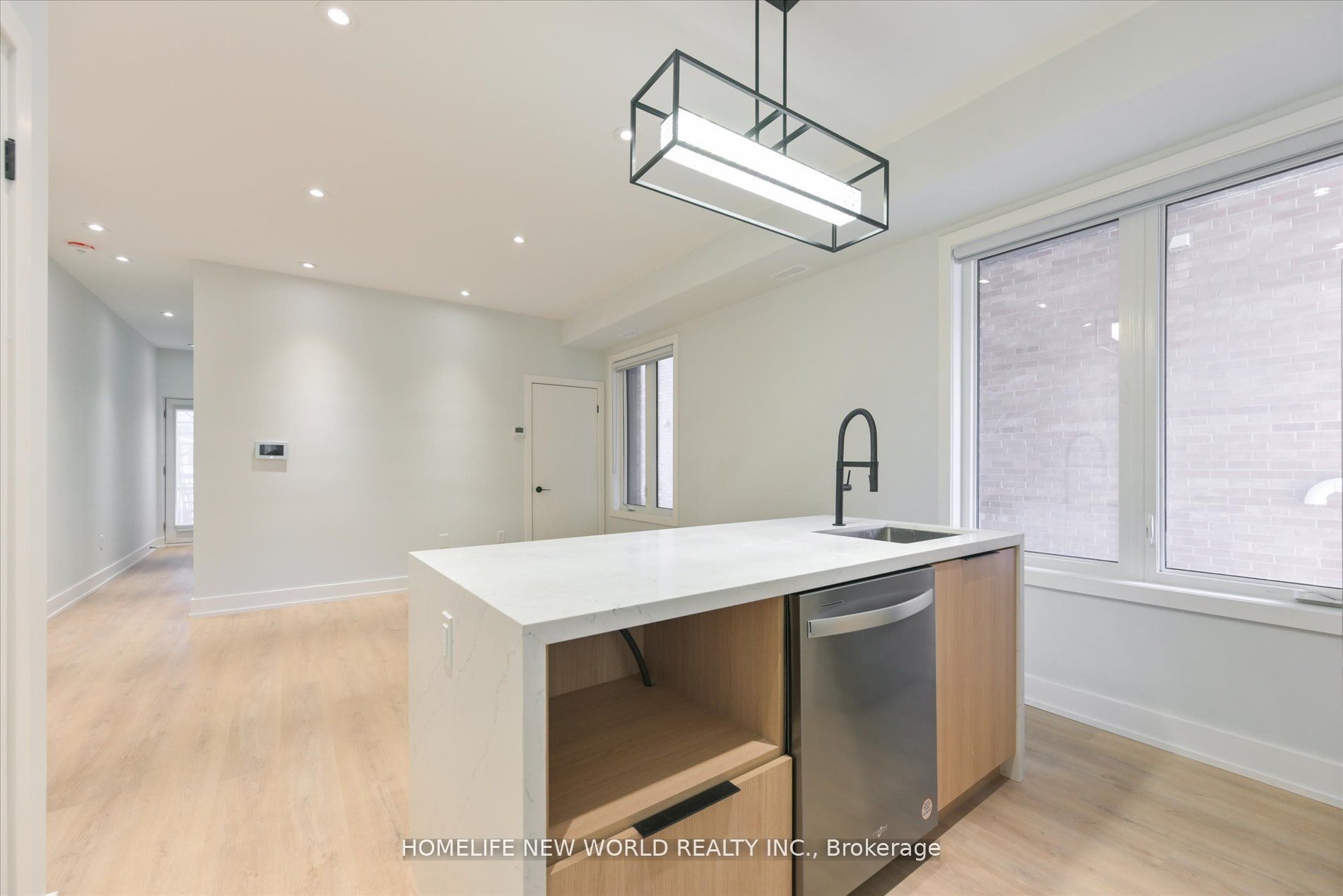 995 Dufferin Dufferin Street Main Property Photo 15