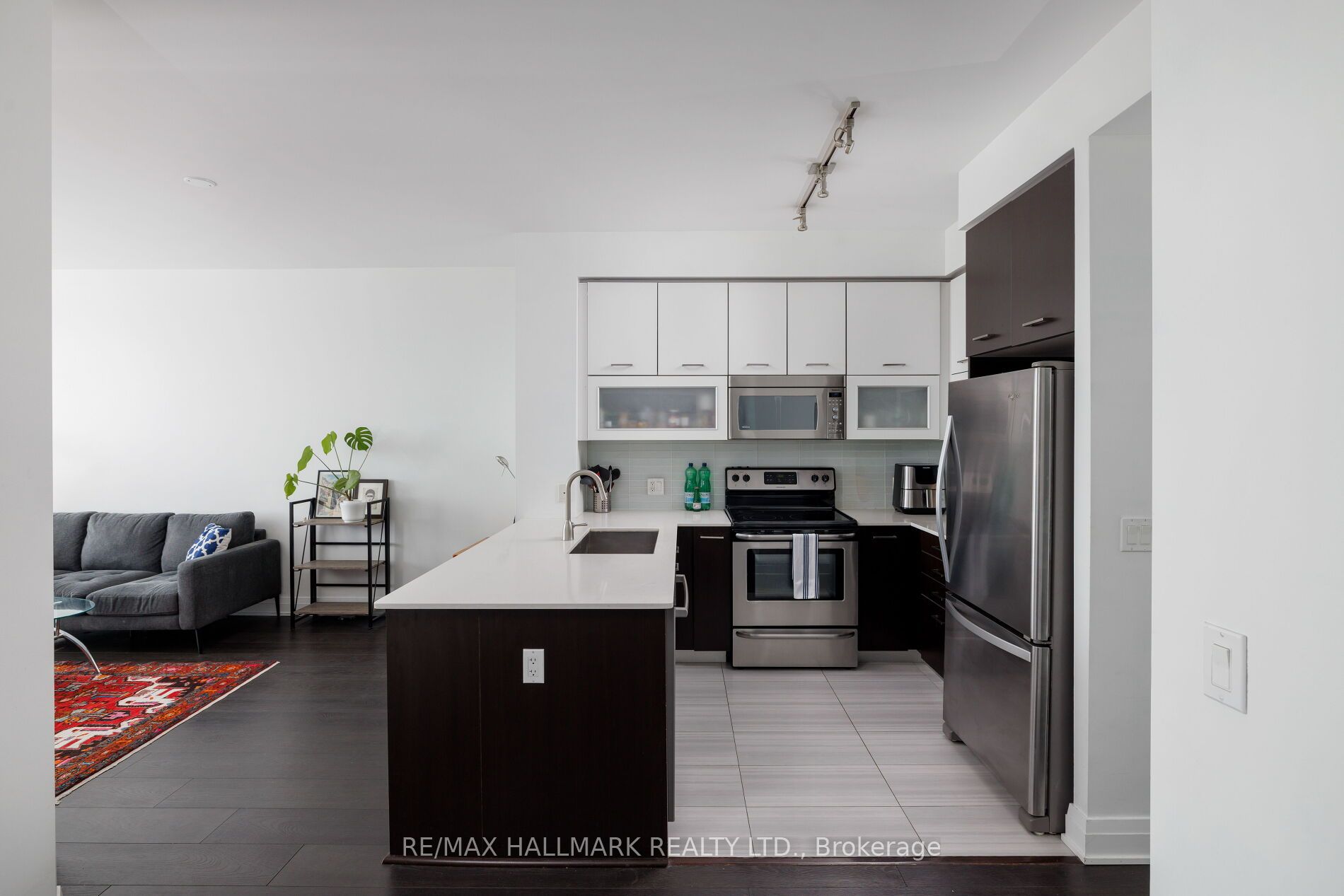 530 St Clair Avenue W 1401 Property Photo 5