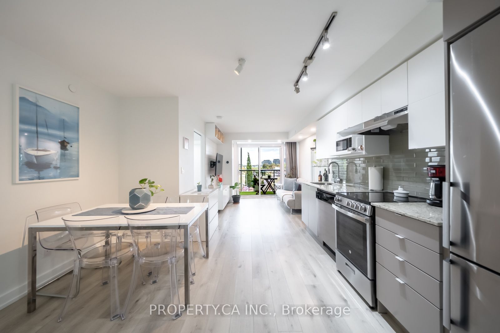 120 Varna Drive 412 Property Photo 1