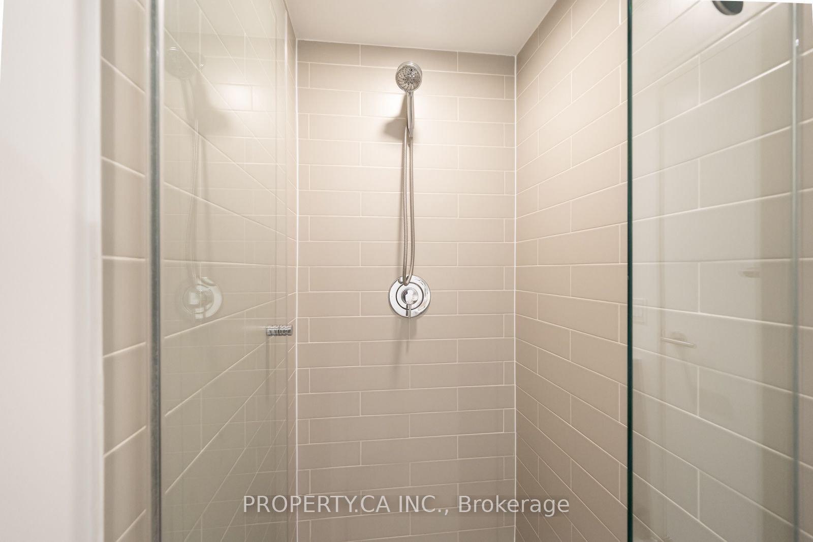 120 Varna Drive 412 Property Photo 14