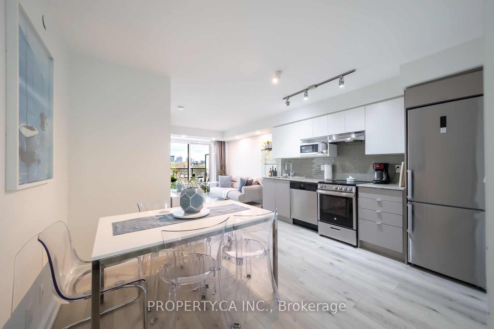 120 Varna Drive 412 Property Photo 17