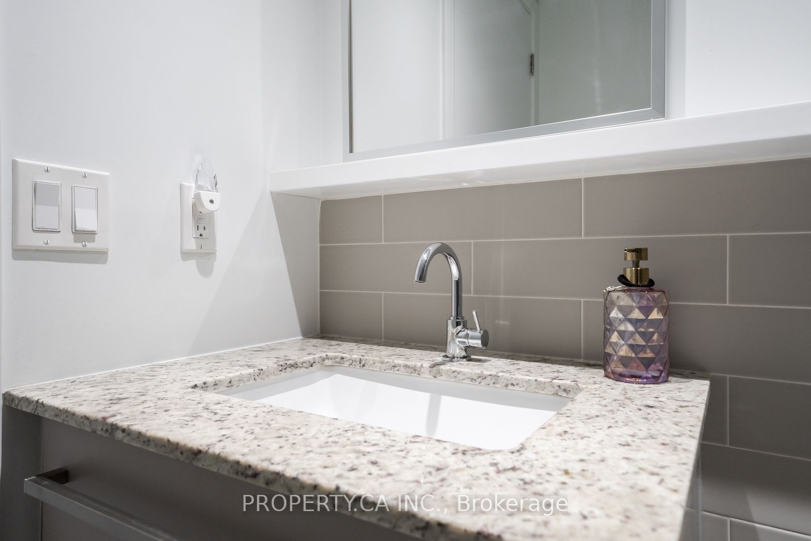 120 Varna Drive 412 Property Photo 24