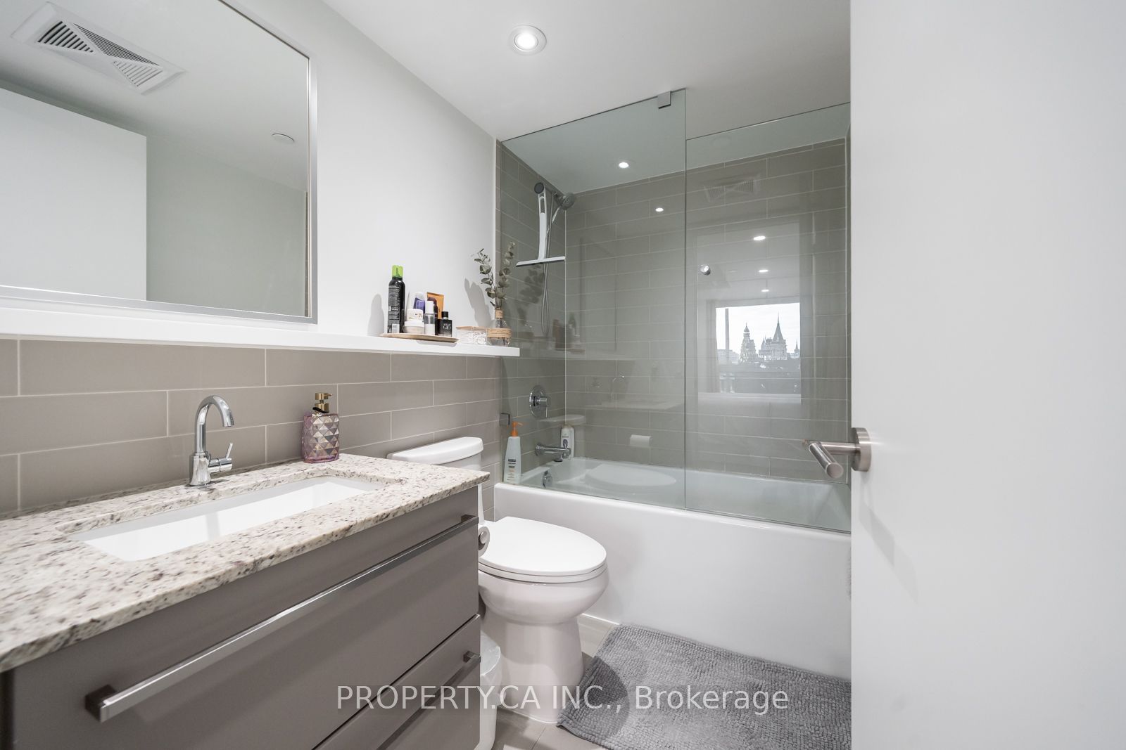 120 Varna Drive 412 Property Photo 25