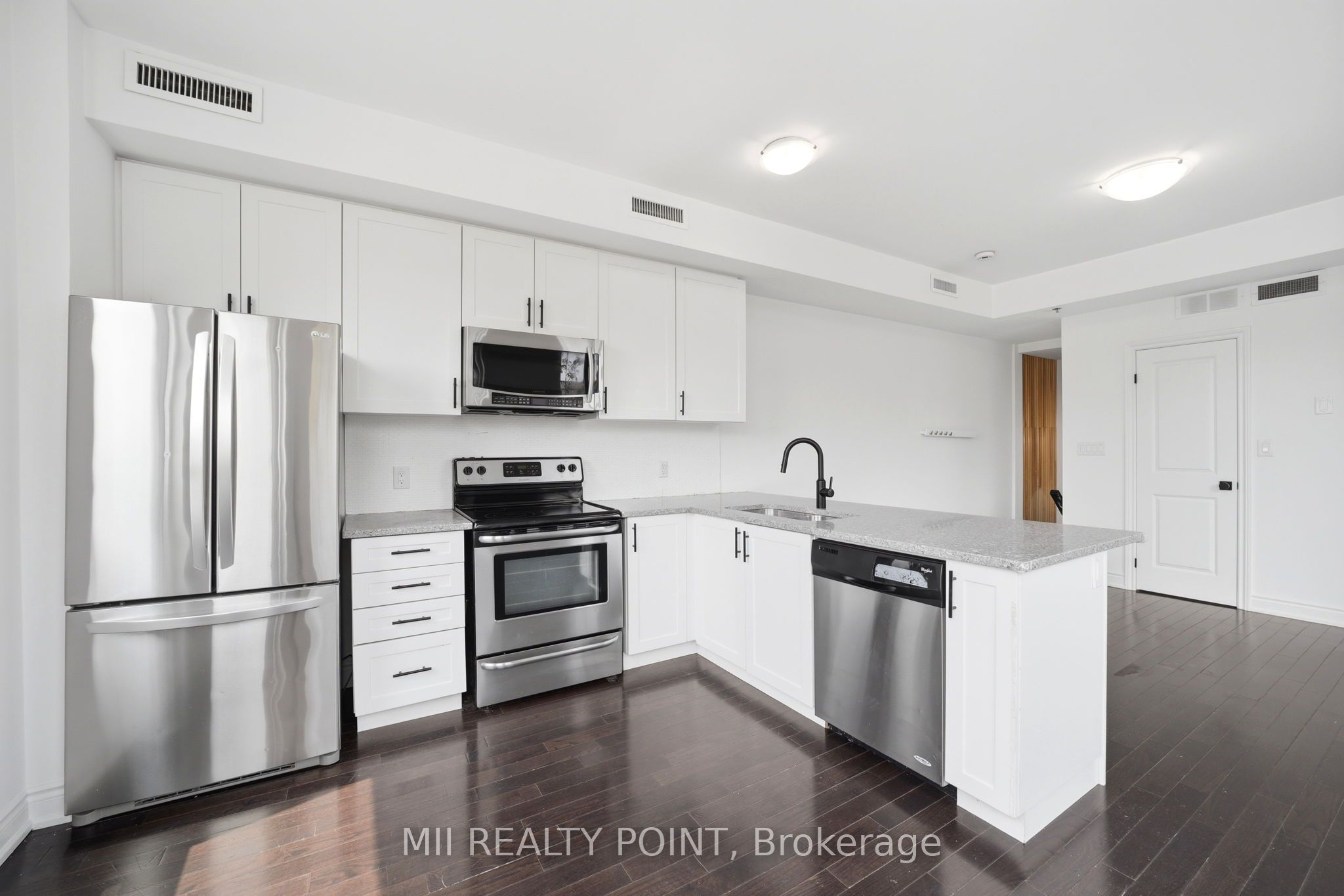 2 Maxwell Street 201 Property Photo 13