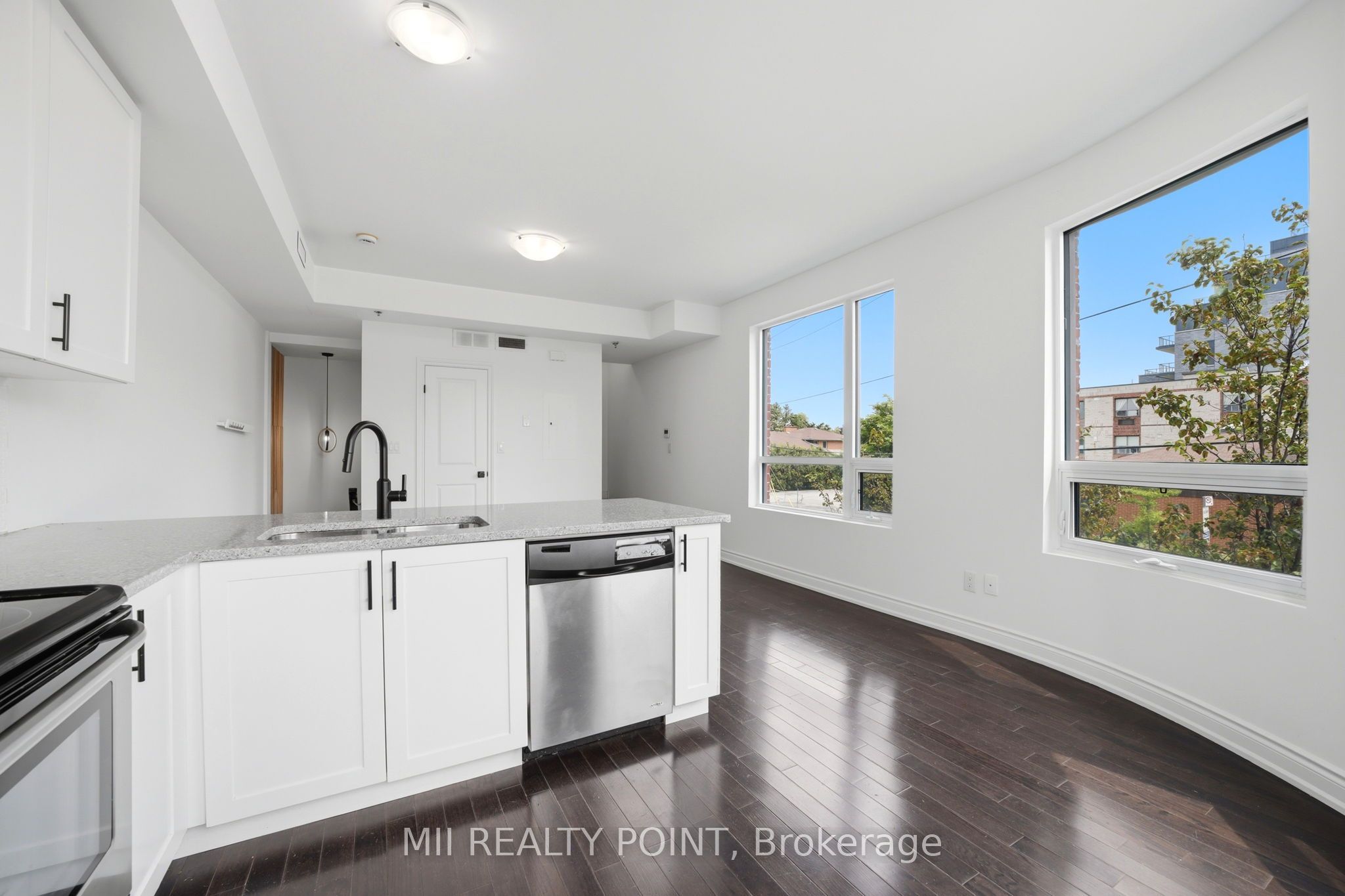 2 Maxwell Street 201 Property Photo 14