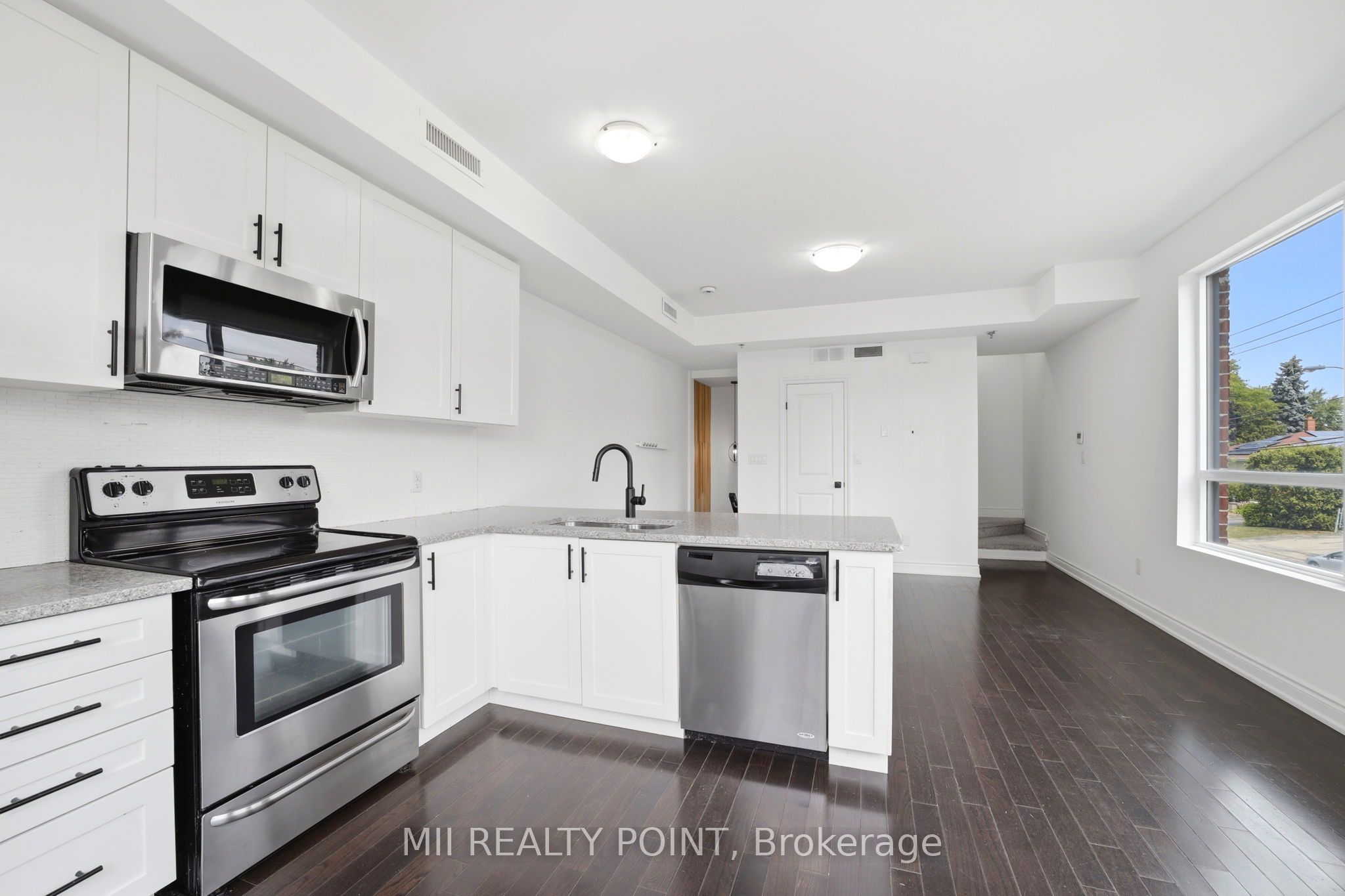 2 Maxwell Street 201 Property Photo 16