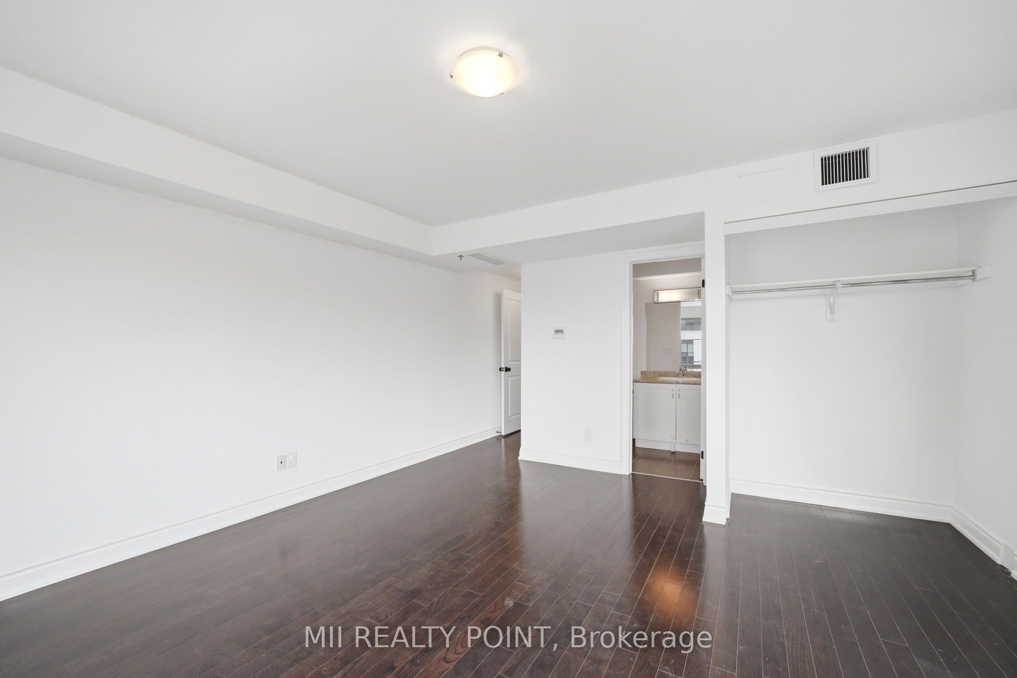 2 Maxwell Street 201 Property Photo 22