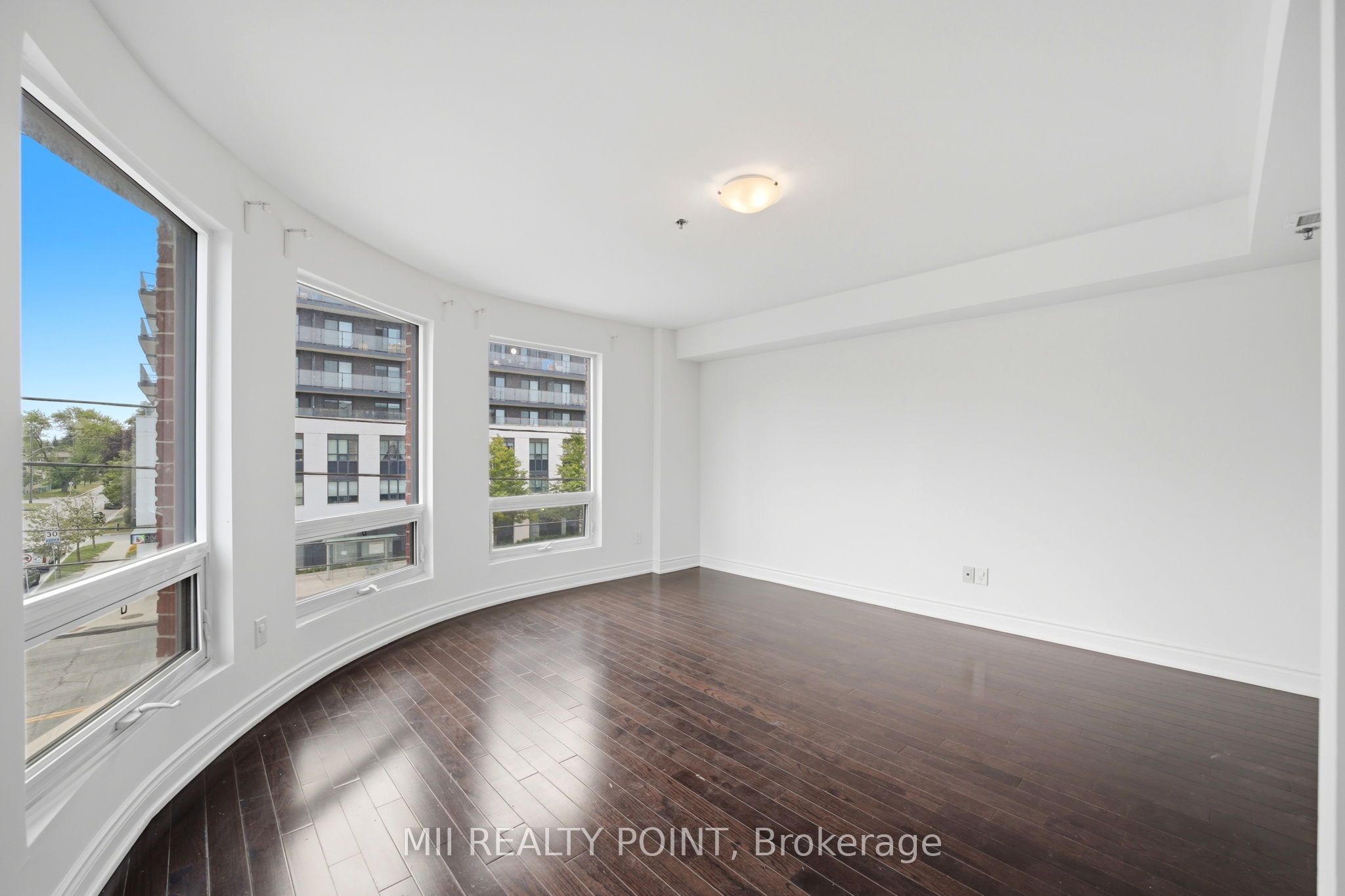 2 Maxwell Street 201 Property Photo 23
