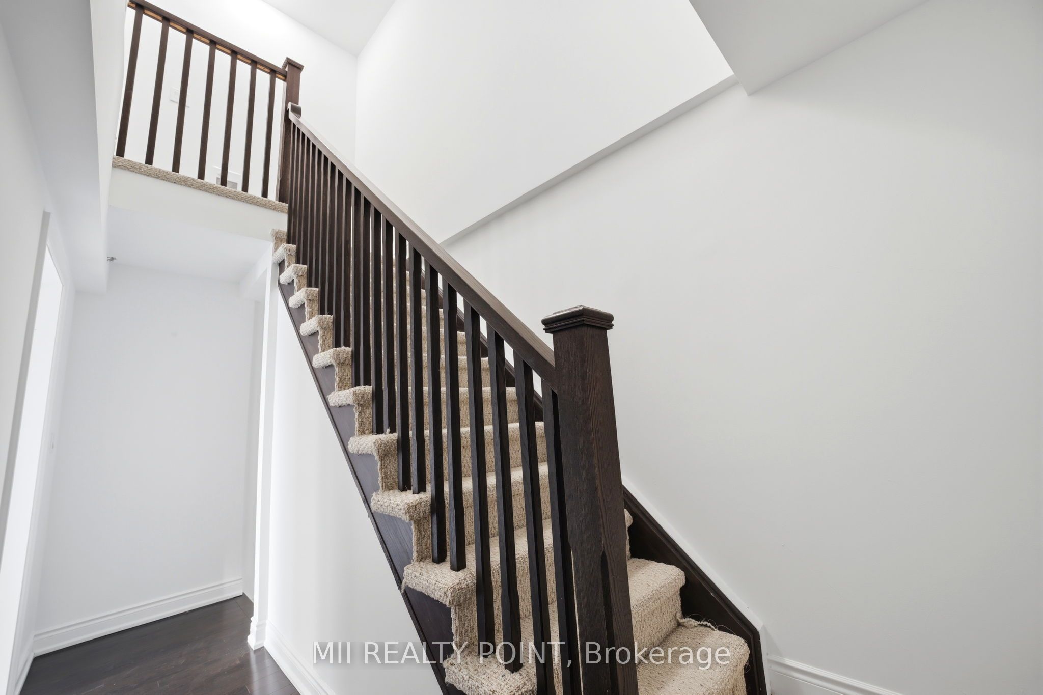 2 Maxwell Street 201 Property Photo 27