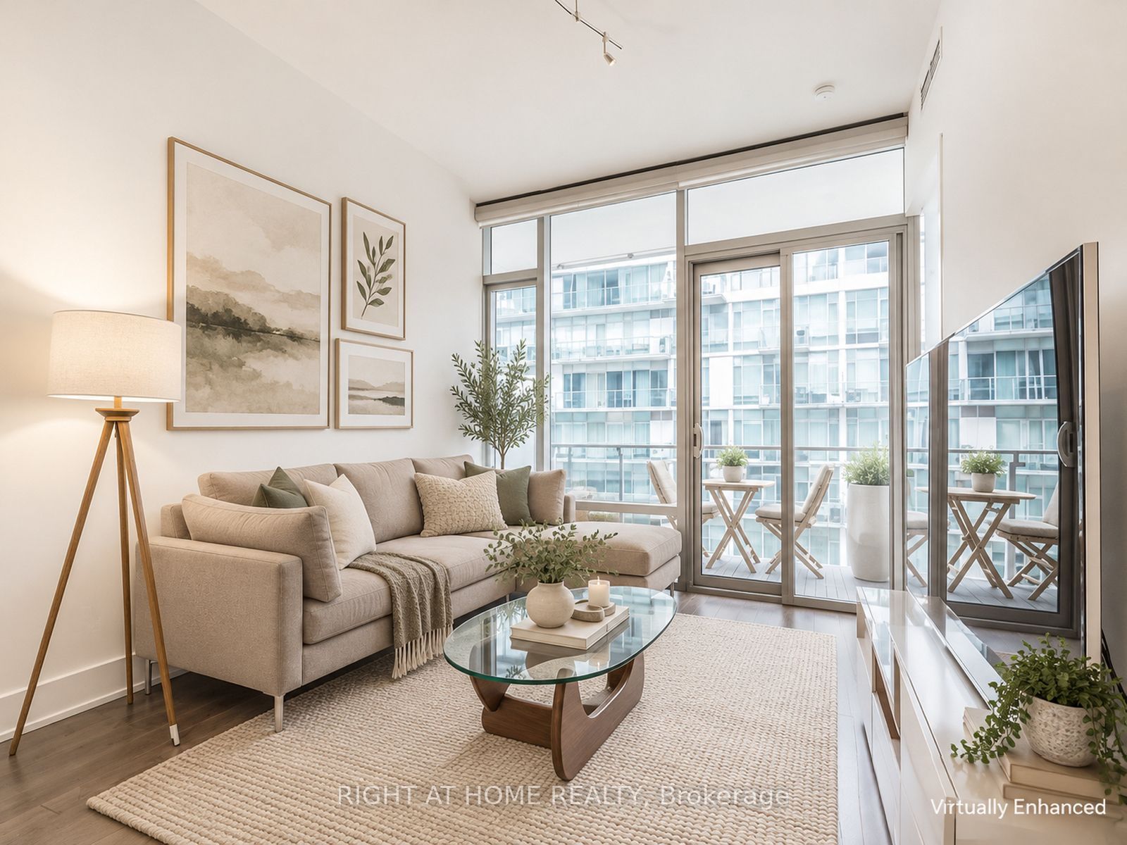 39 Queens Quay E 807 Property Photo 6
