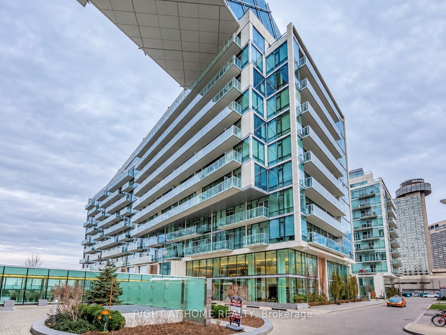 39 Queens Quay E 807 Property Photo 16