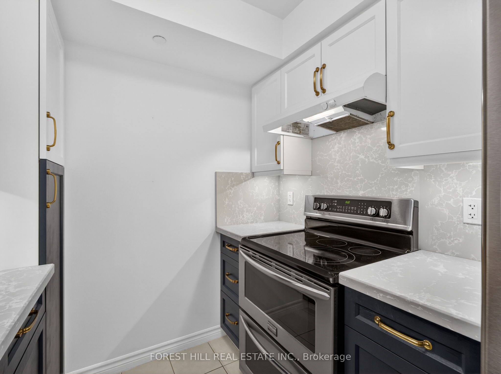 35 Saranac Boulevard 224 Property Photo 7