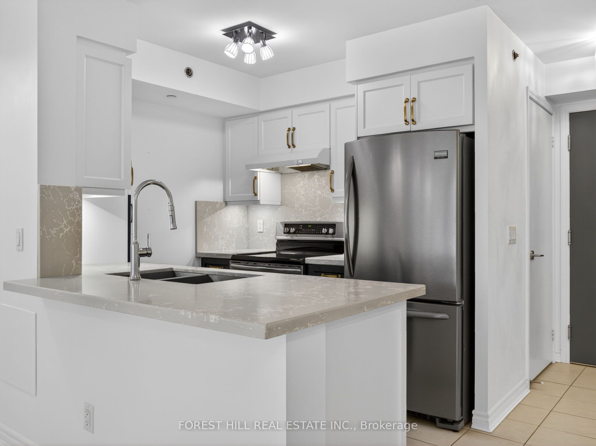 35 Saranac Boulevard 224 Property Photo 8