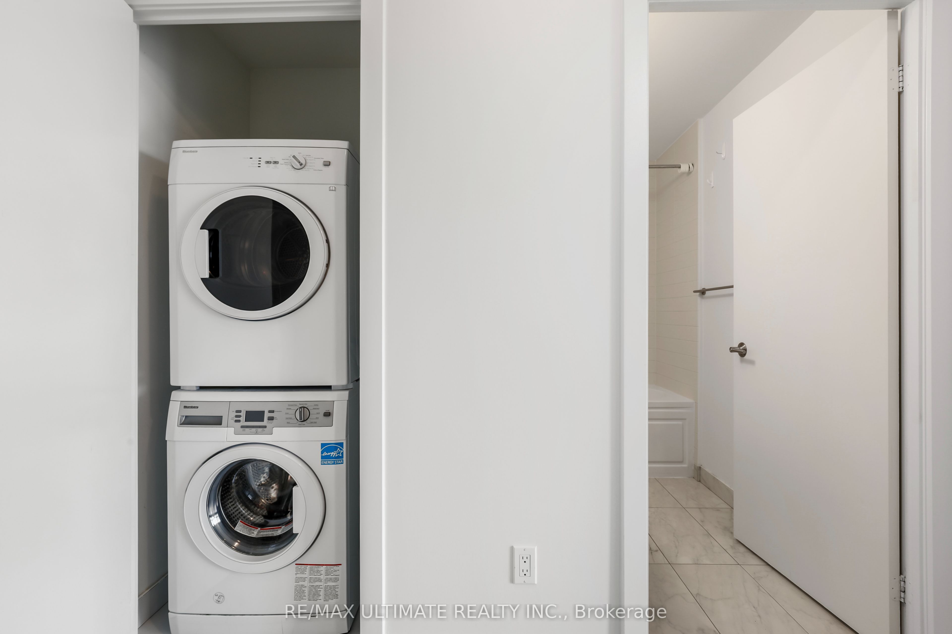 199 Richmond Street W 1408 Property Photo 14