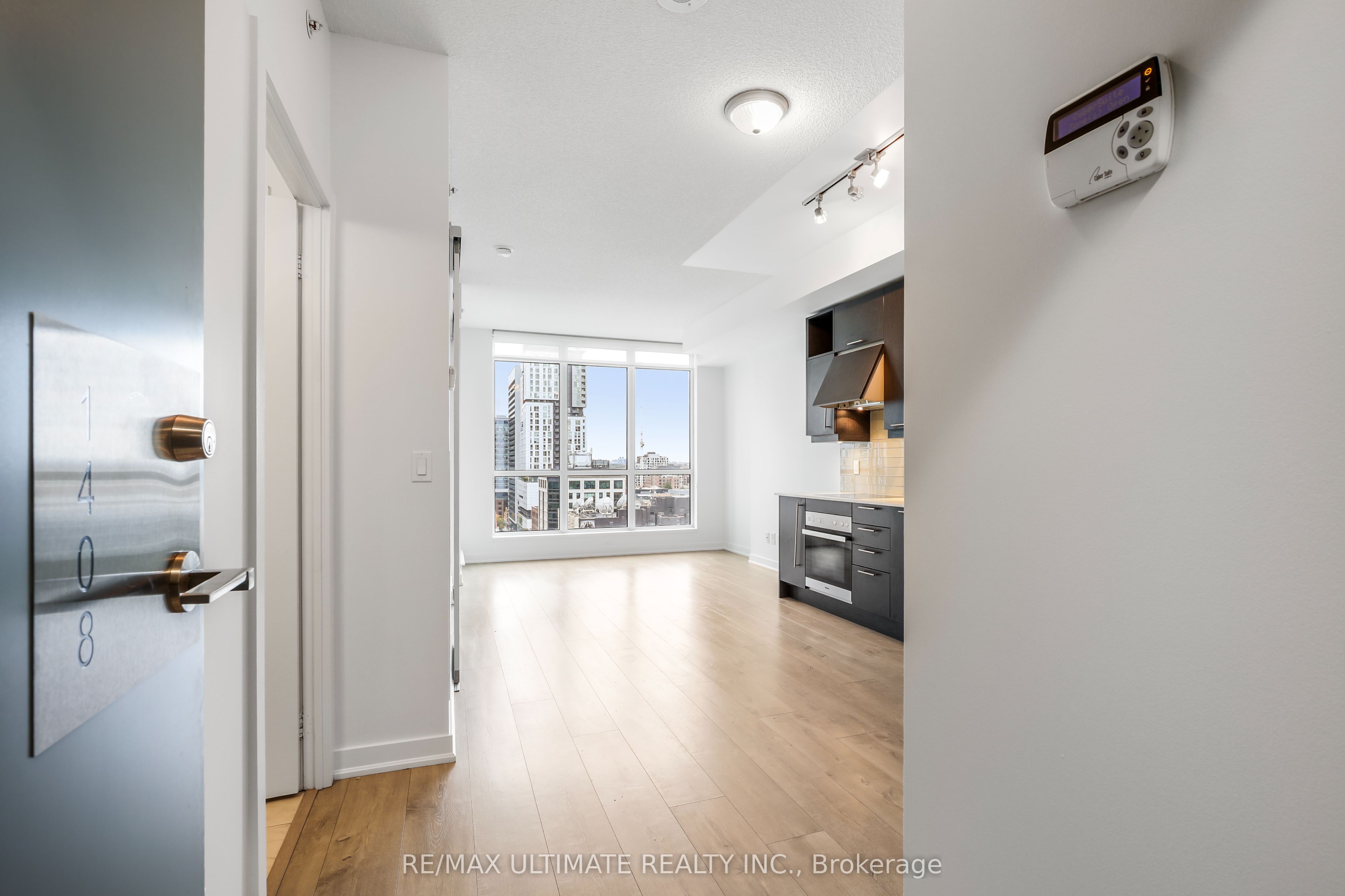 199 Richmond Street W 1408 Property Photo 18