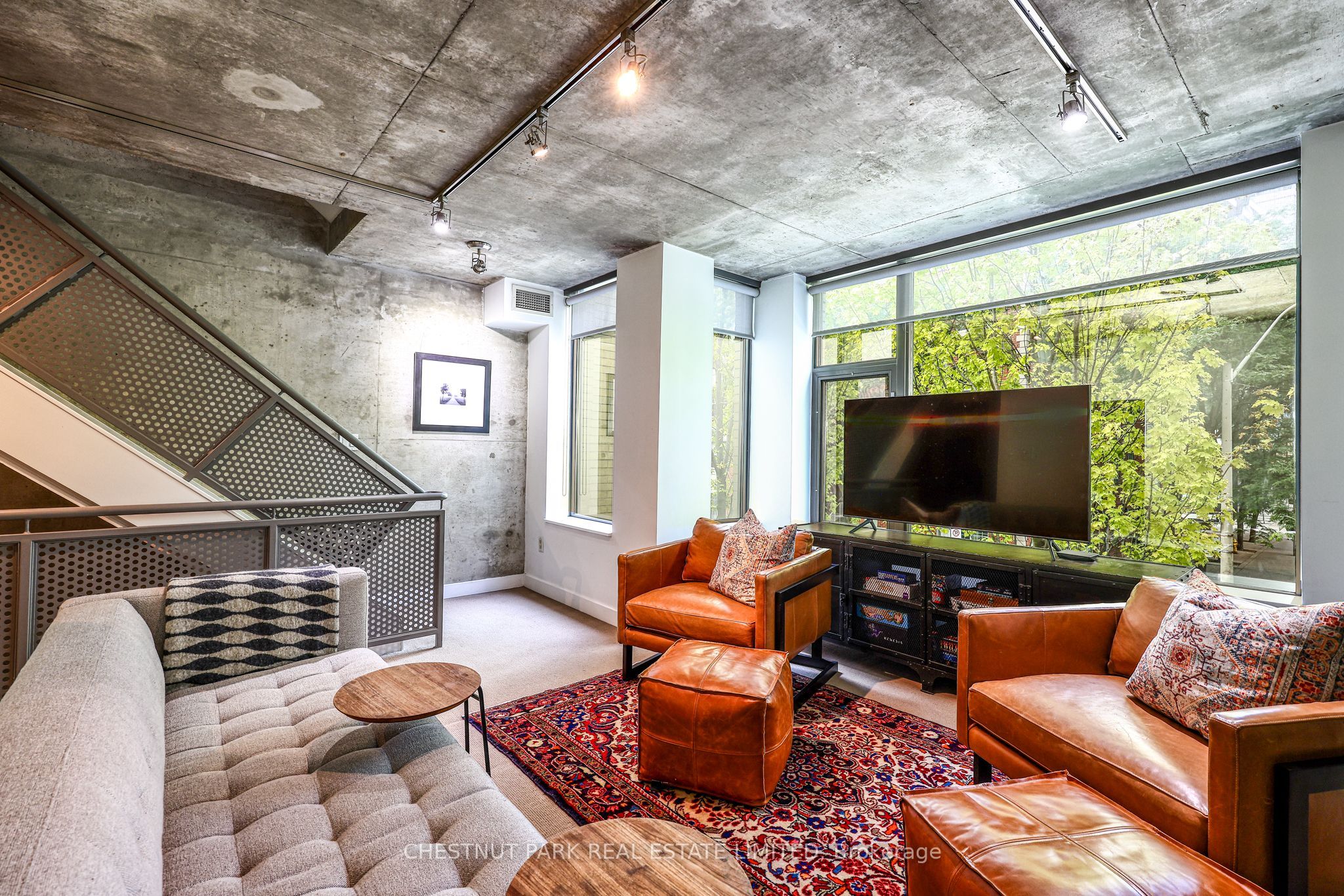 271 Mutual Street Property Photo 18
