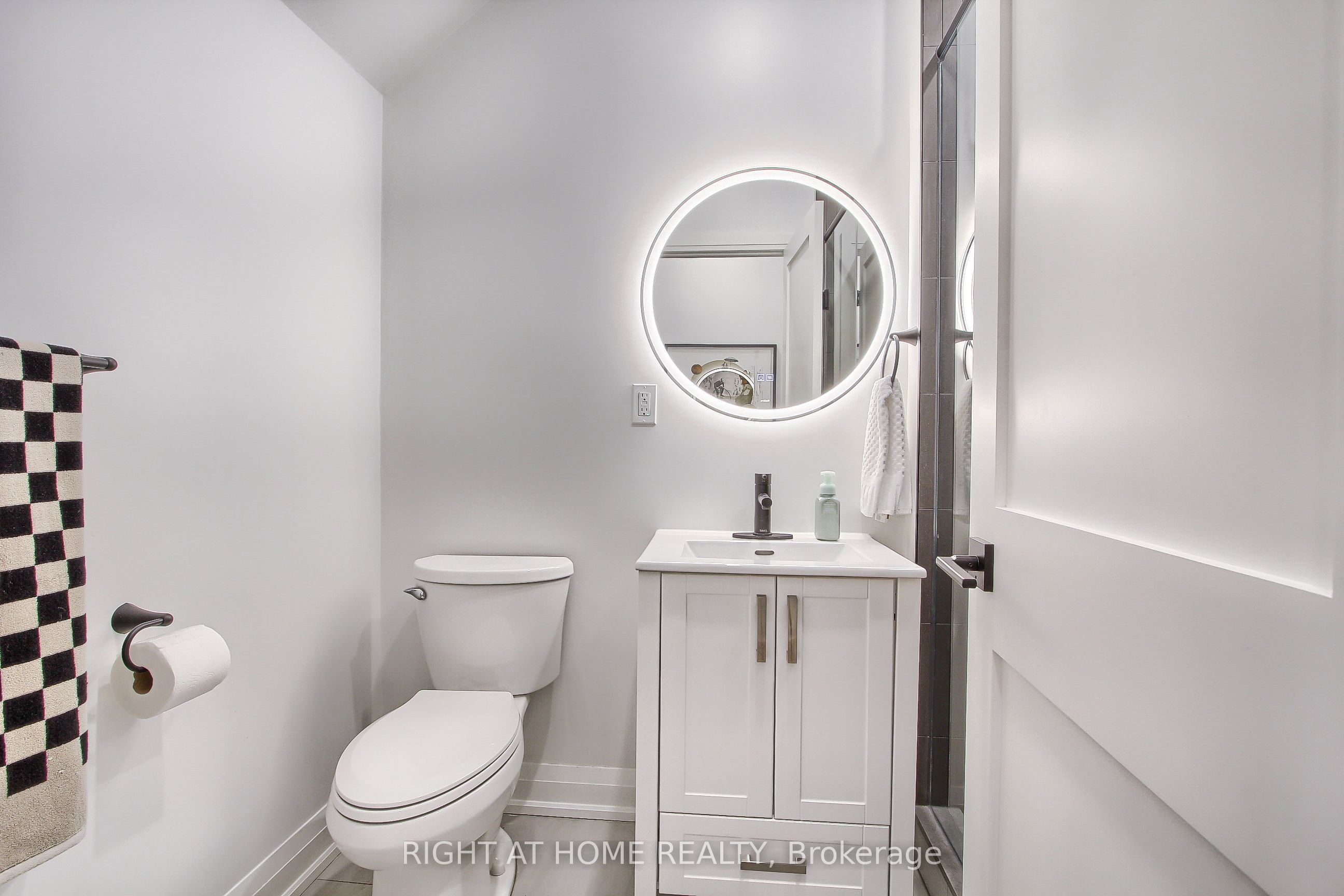 1201 Dovercourt Road Unit 2 Property Photo 18