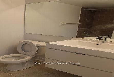 212 Eglinton Avenue E 312 Property Photo 15