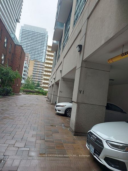 212 Eglinton Avenue E 312 Property Photo 20