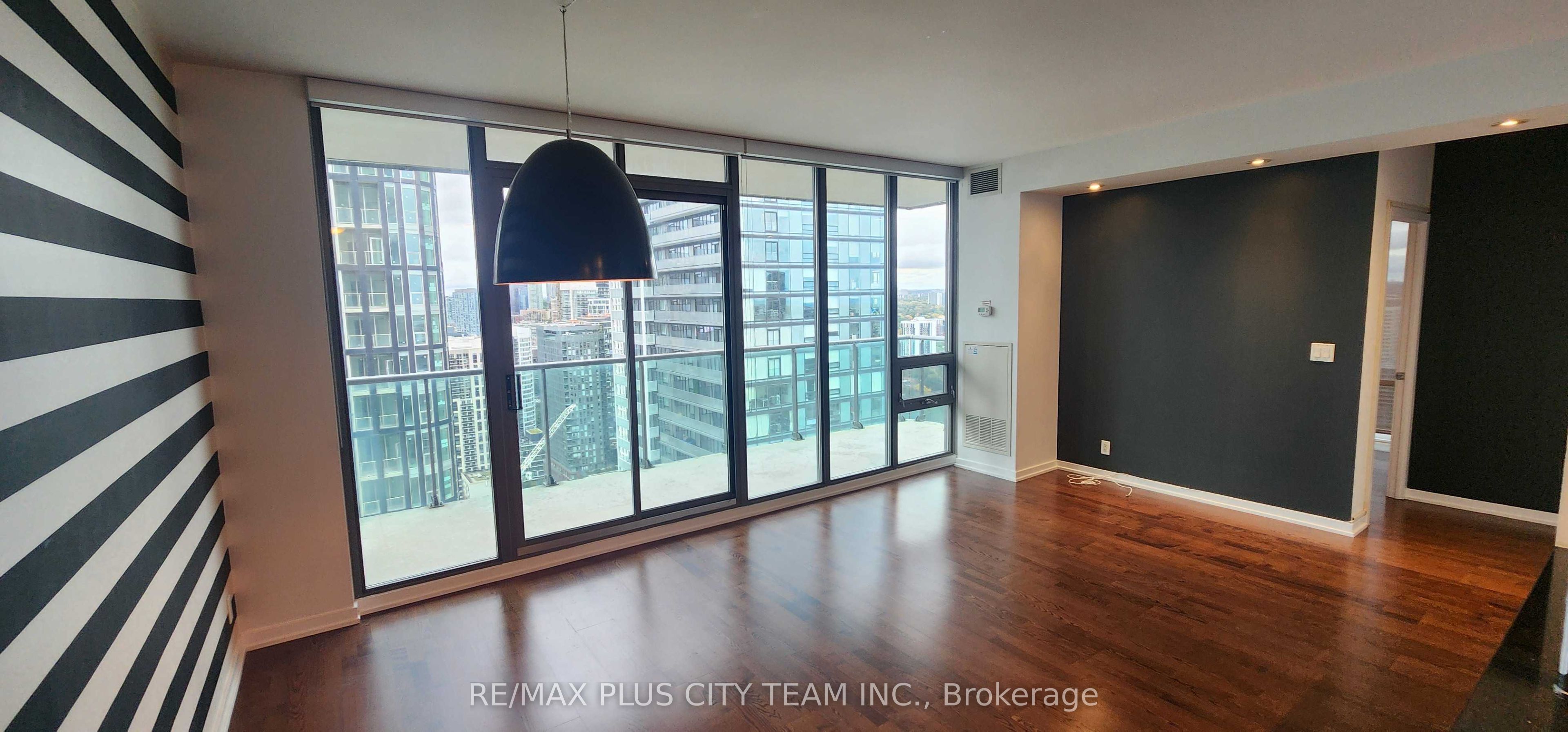 33 Lombard Street 3604 Property Photo 2
