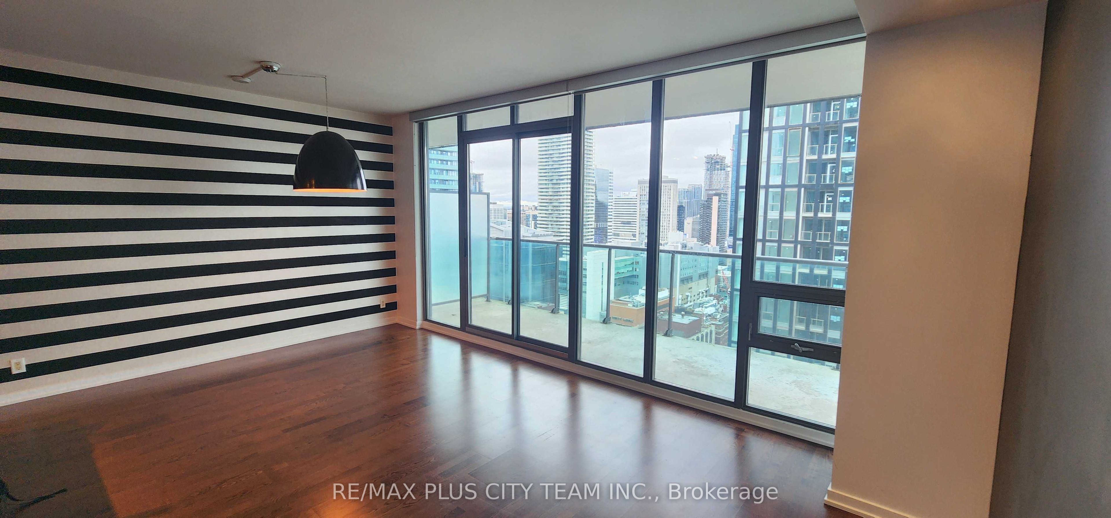 33 Lombard Street 3604 Property Photo 3