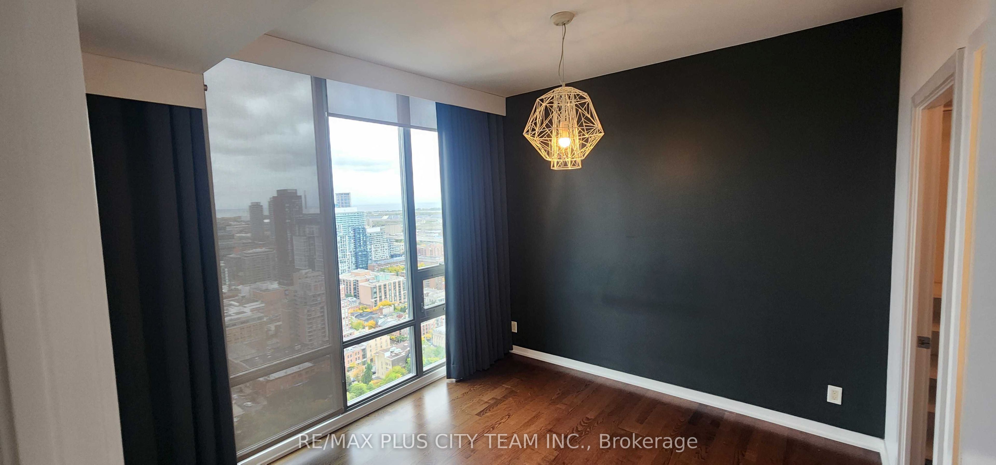 33 Lombard Street 3604 Property Photo 5