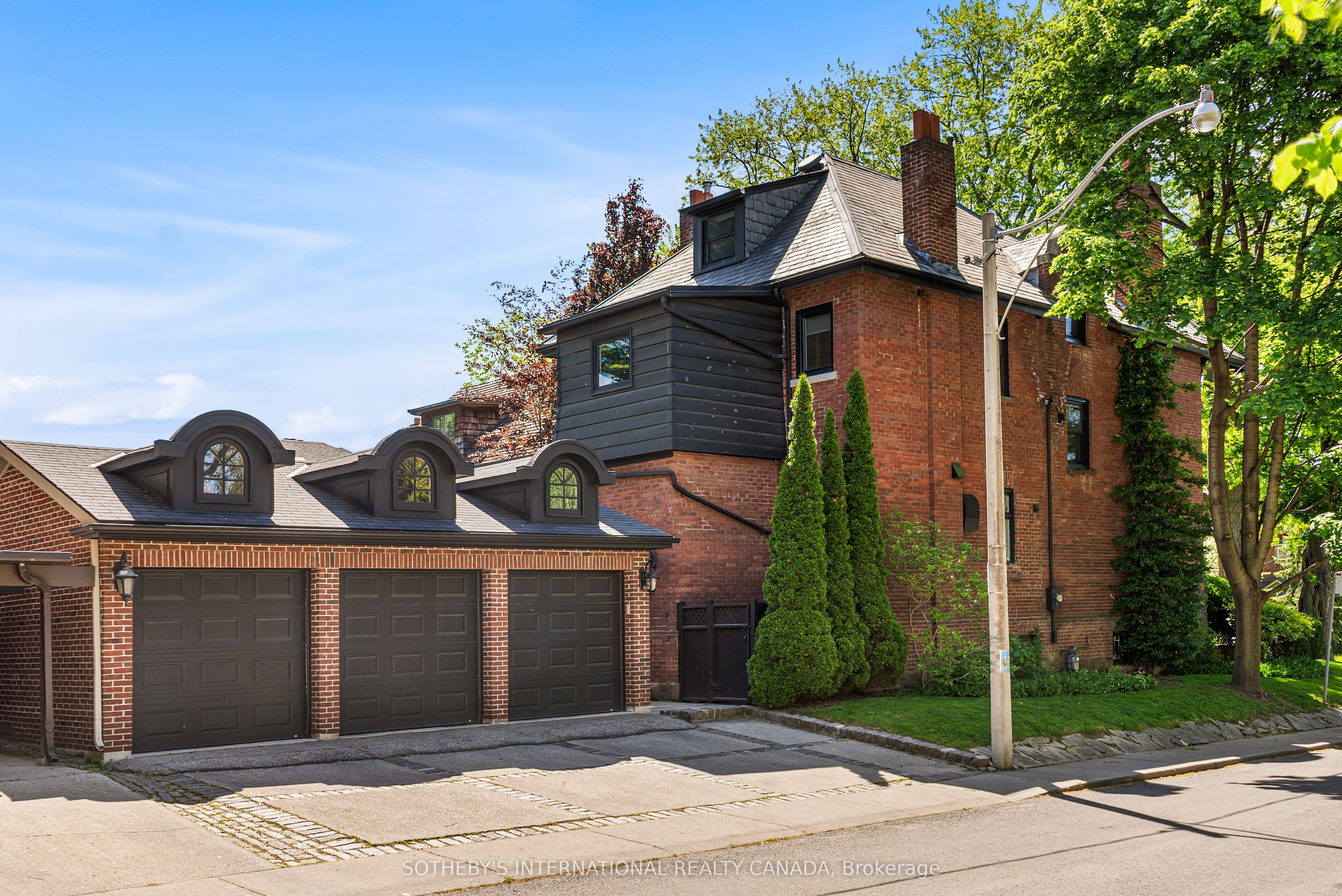 92 Woodlawn Avenue W Property Photo 31